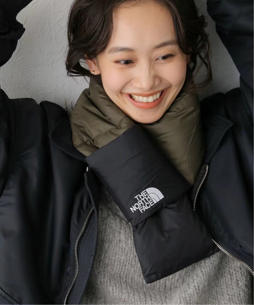 TNF 頸巾