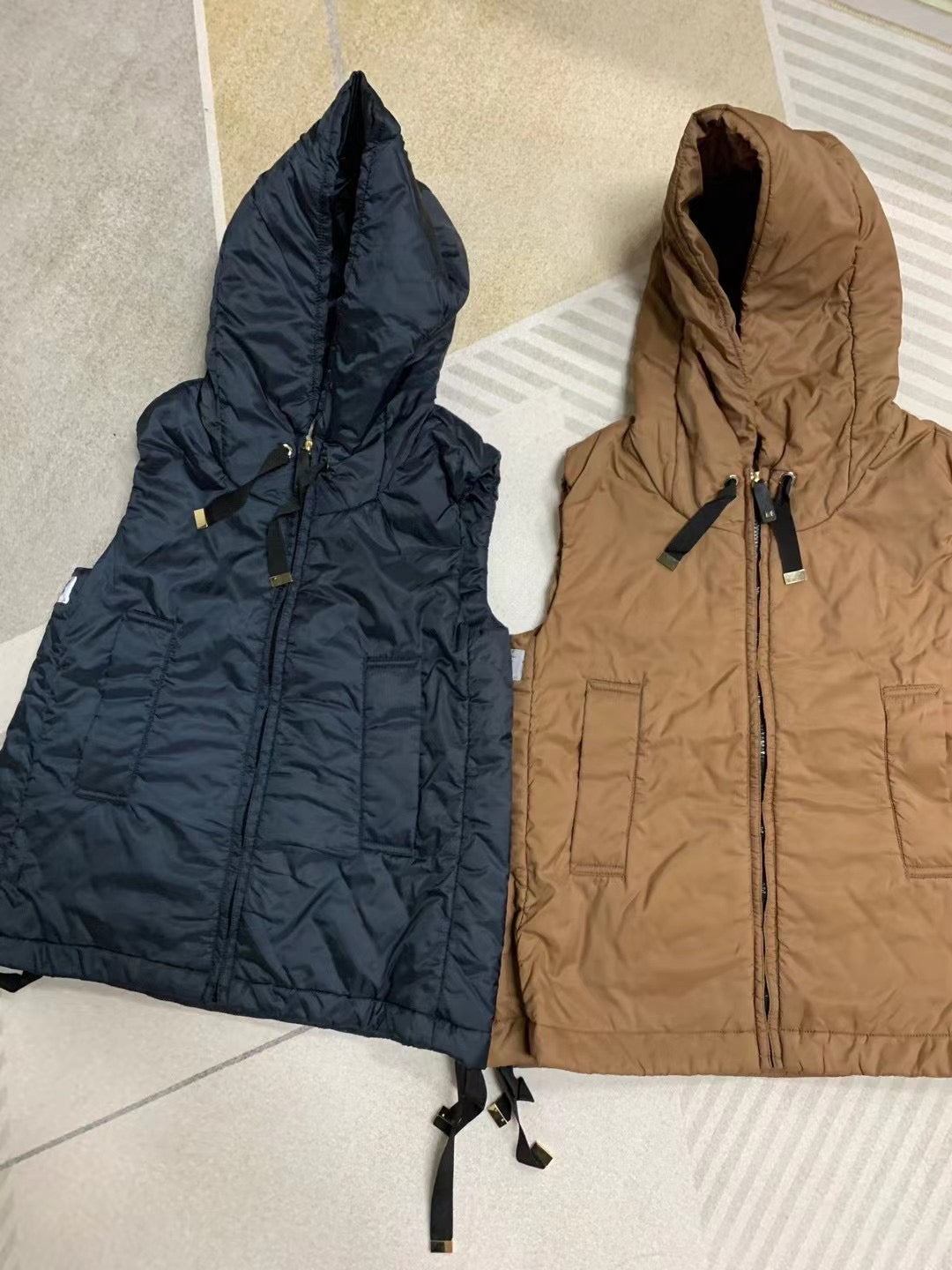 Max Mara 駝絨背心