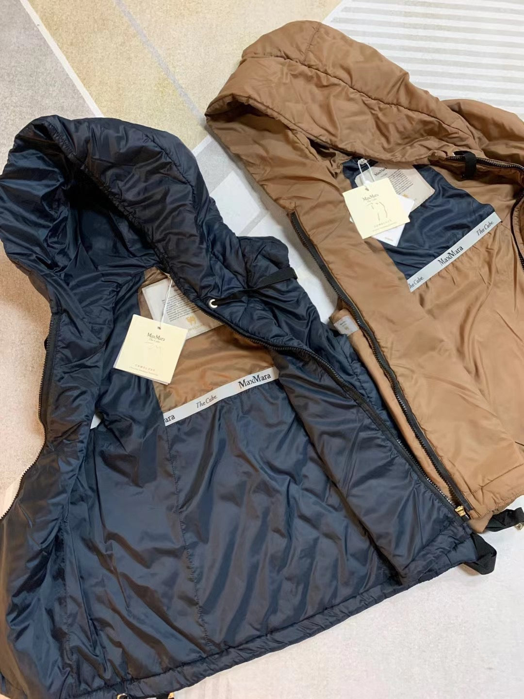 Max Mara 駝絨背心