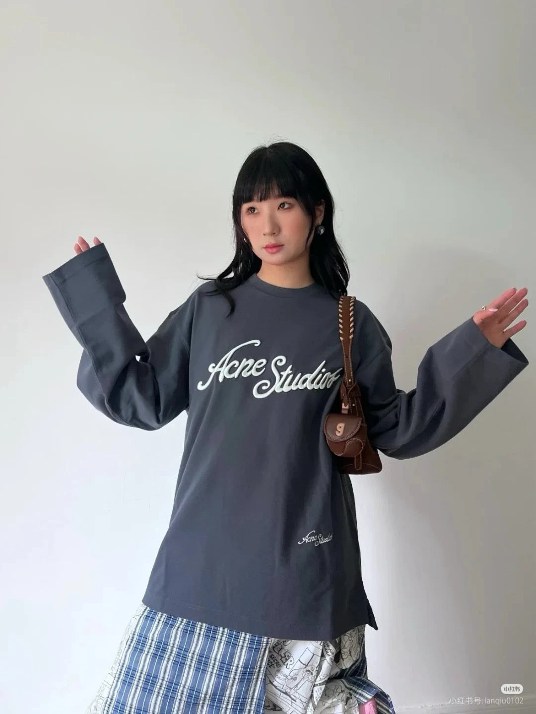 Acne studios 刺繡logo tee