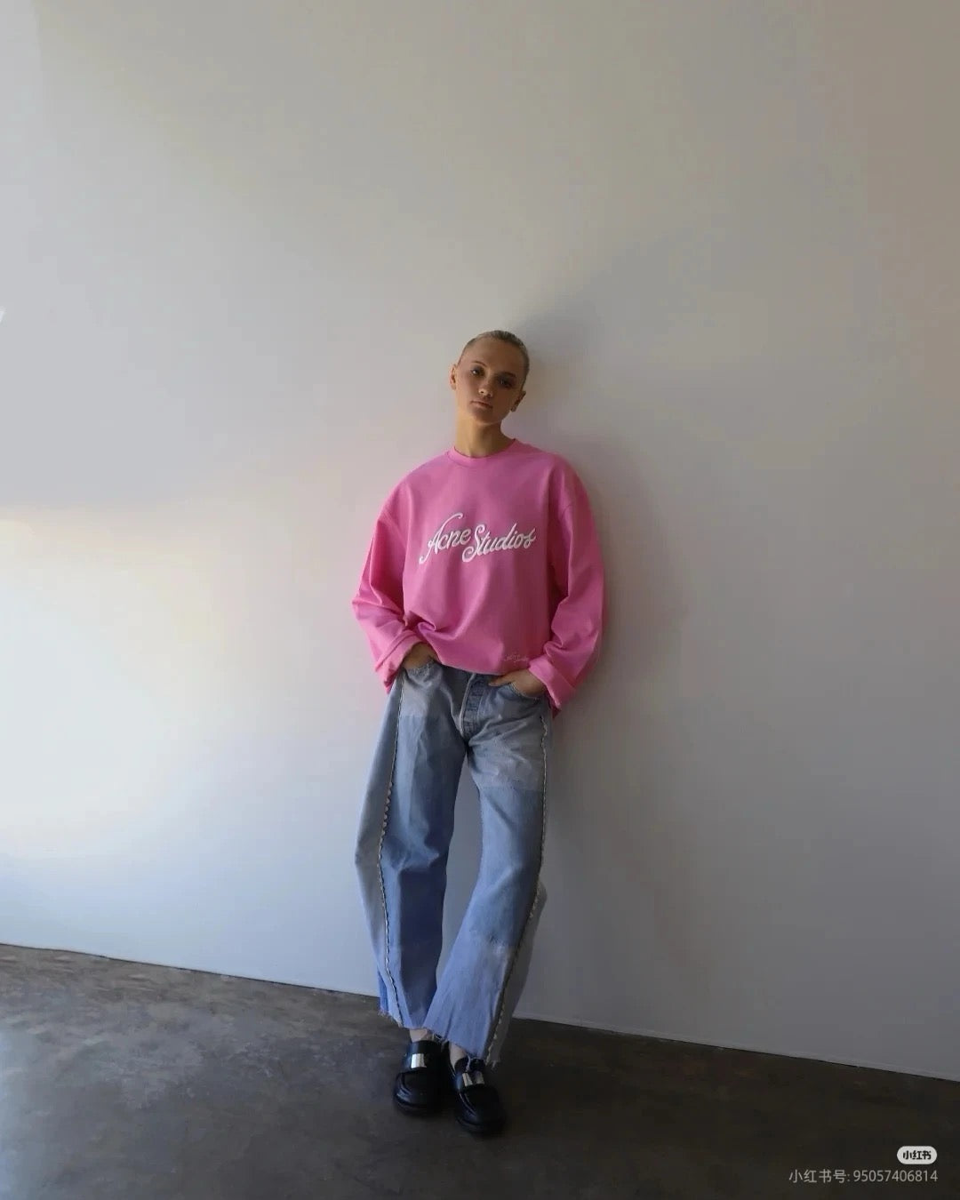 Acne studios 刺繡logo tee