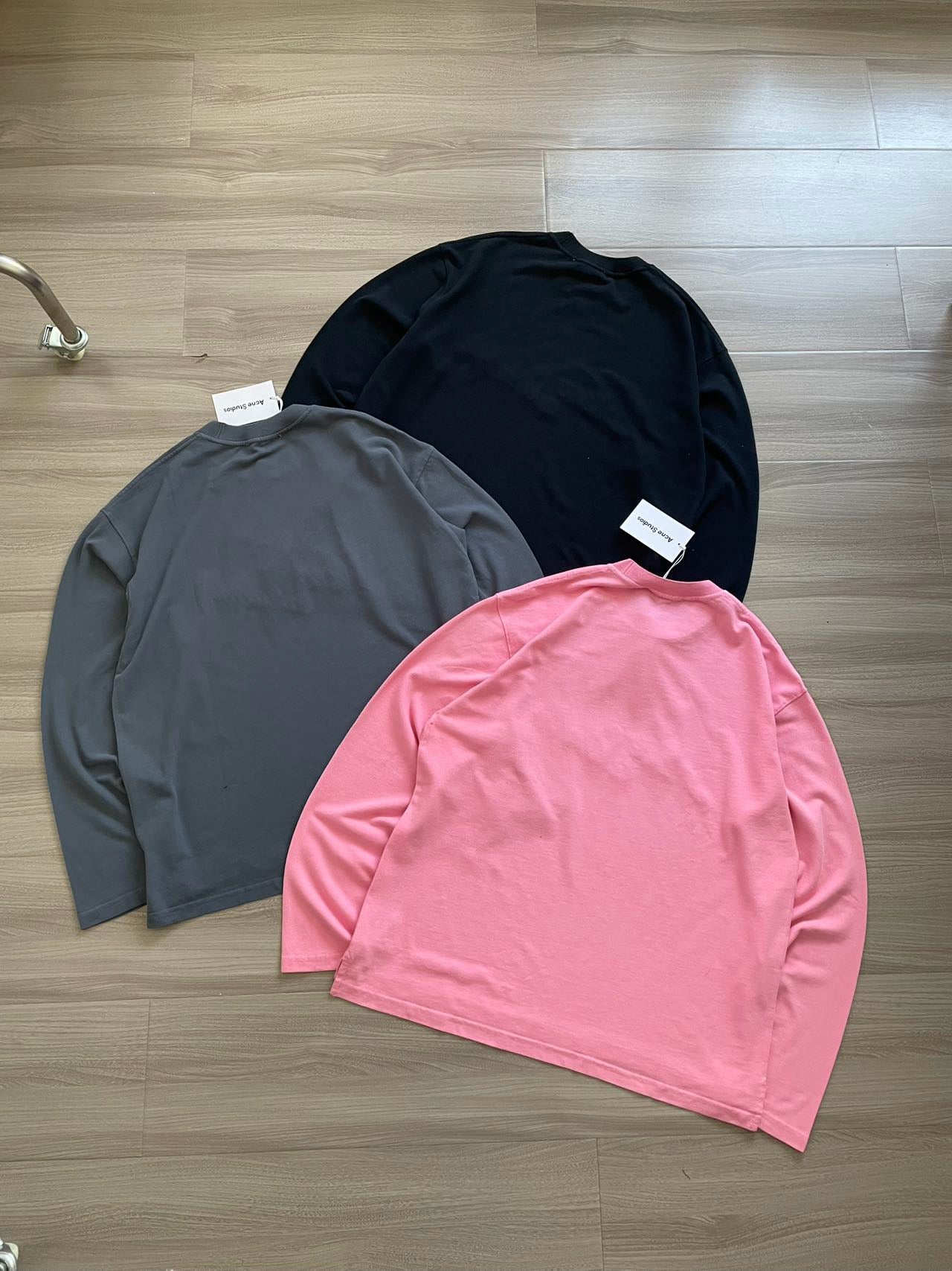 Acne studios 刺繡logo tee