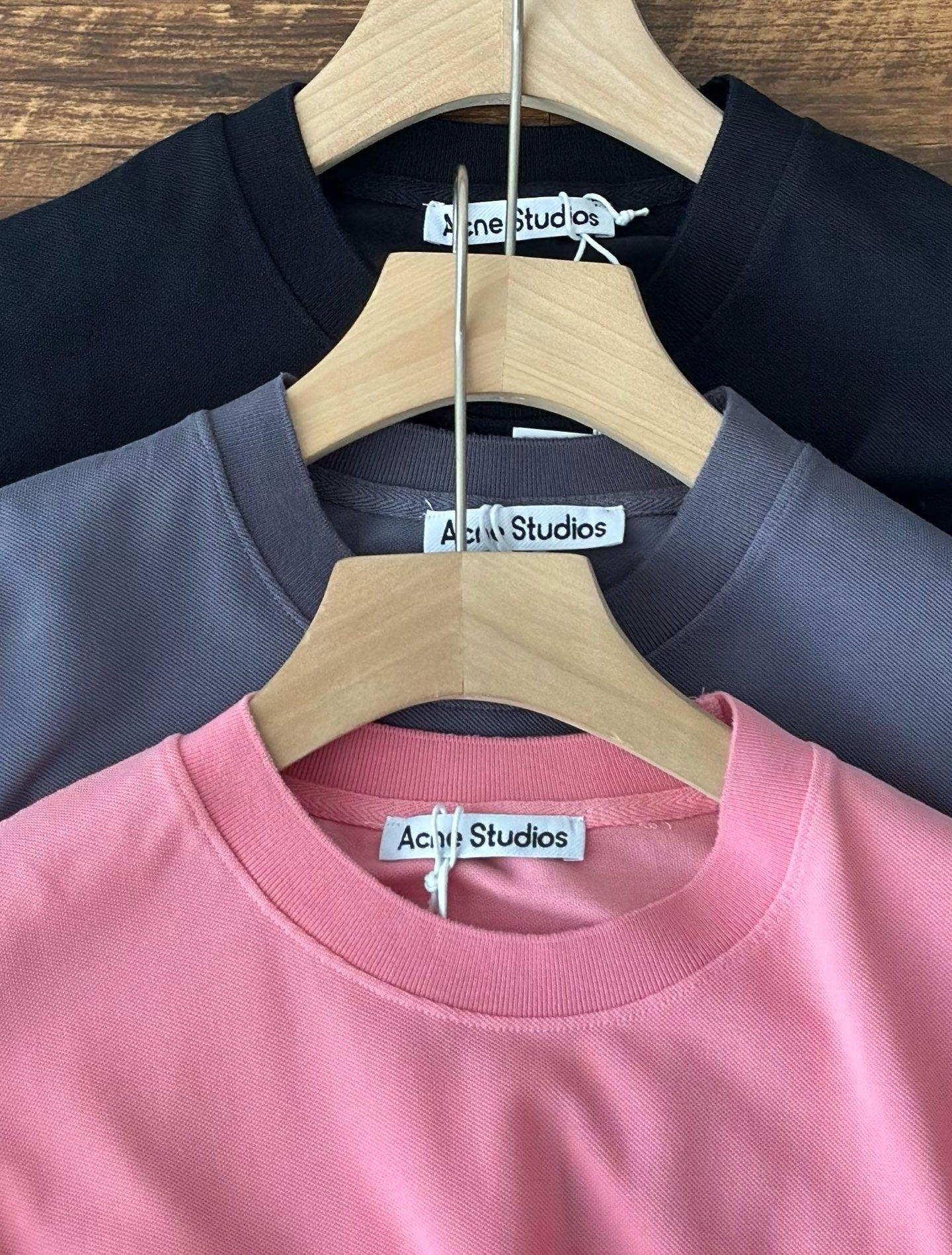 Acne studios 刺繡logo tee