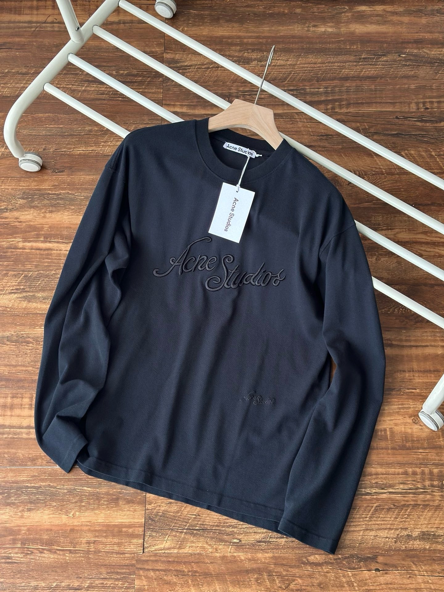 Acne studios 刺繡logo tee