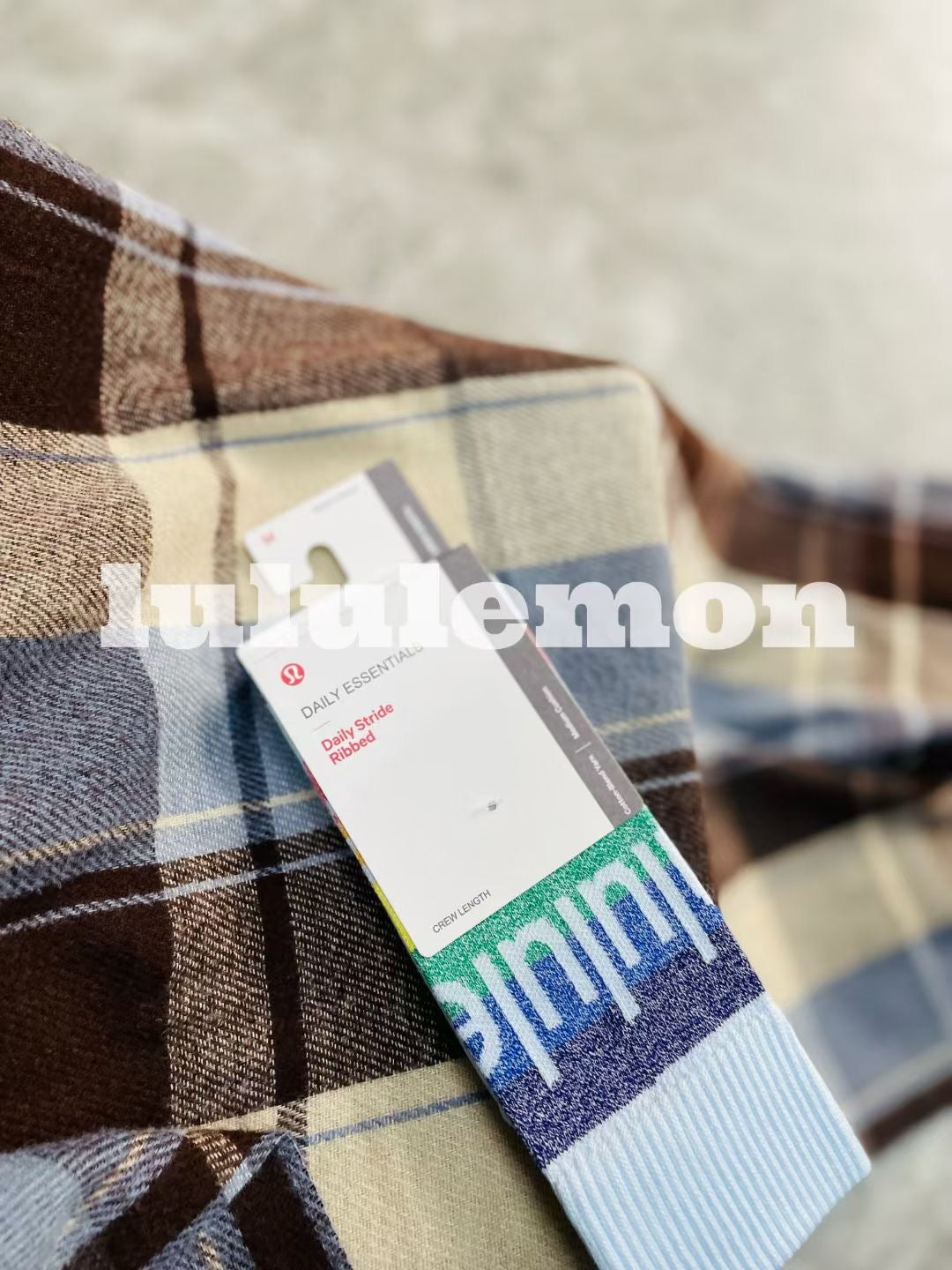 Lululemon 彩虹襪