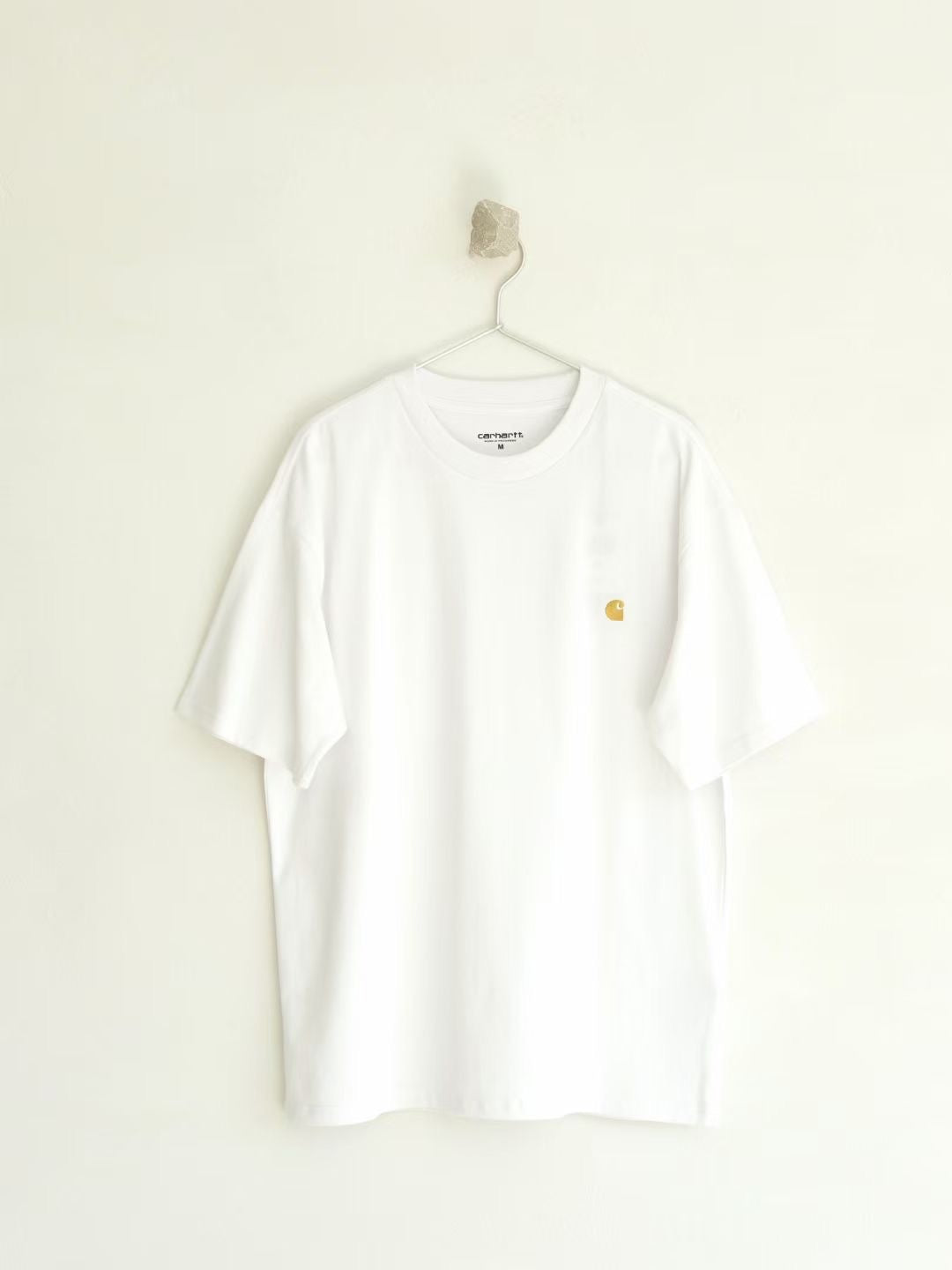 Carhartt 金色刺繡logo tee
