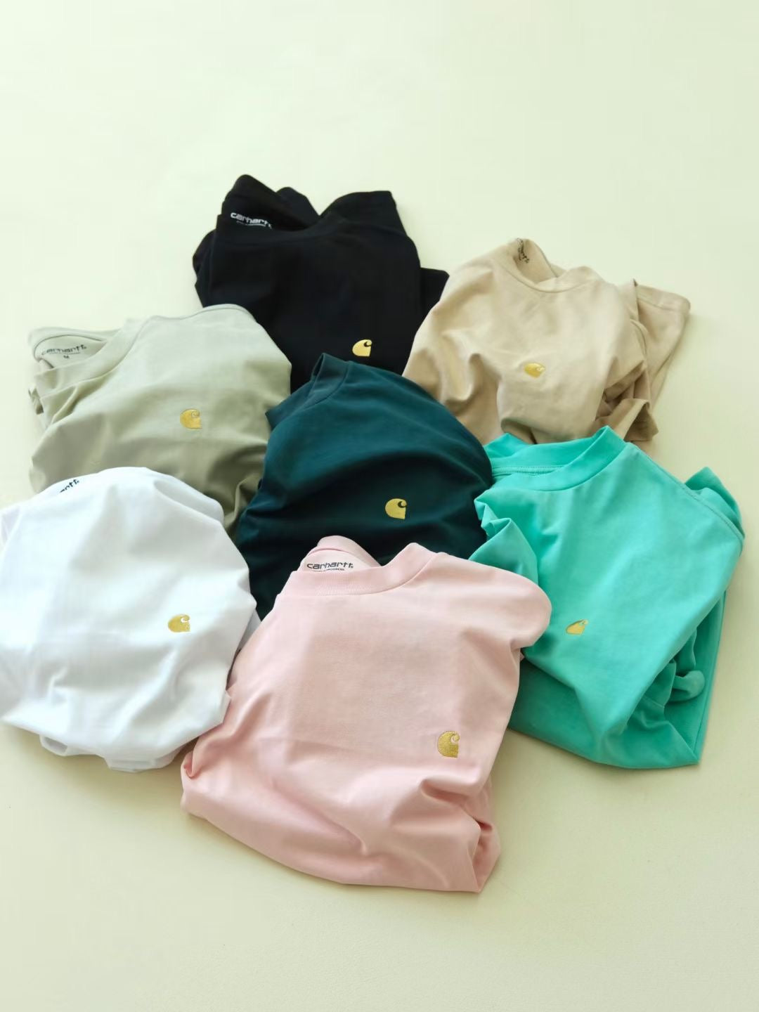 Carhartt 金色刺繡logo tee