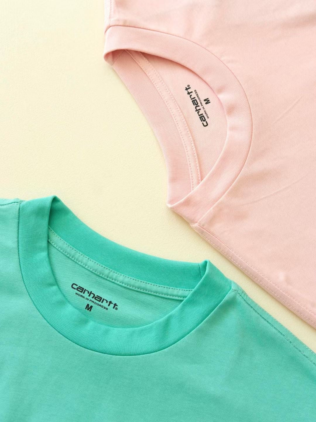 Carhartt 金色刺繡logo tee