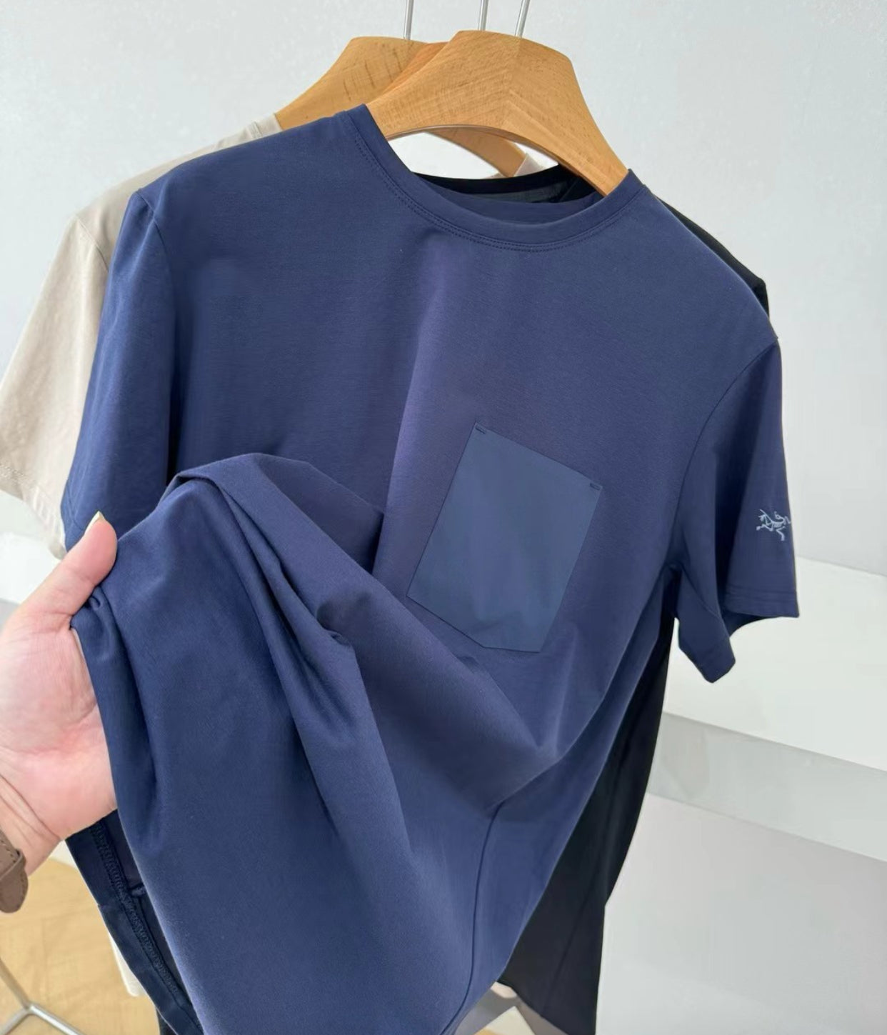 Arcteryx 透氣tee