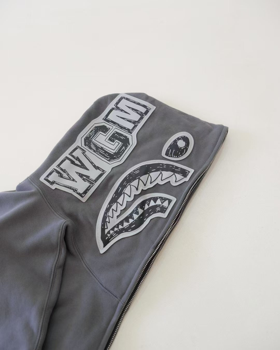 A bathing ape hoodies jacket