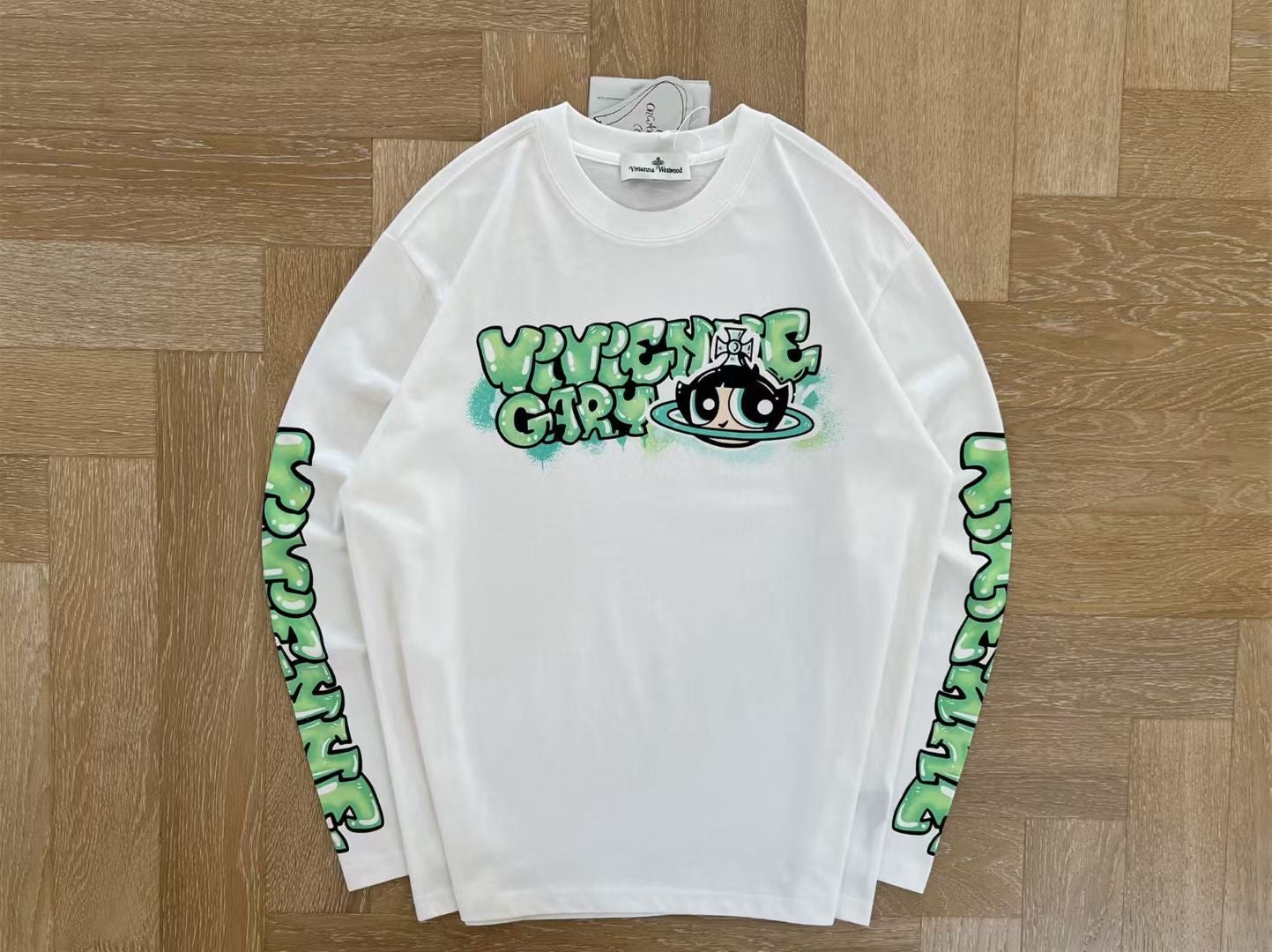 Vivienne Westwood x 飛天小女警tee
