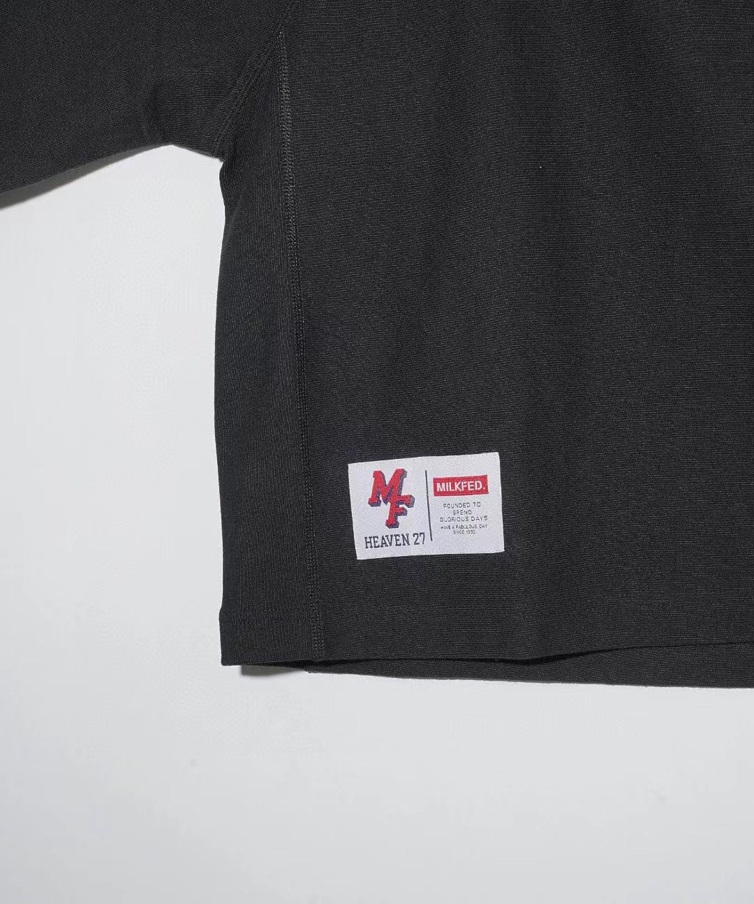 Milkfed x champion 短身tee