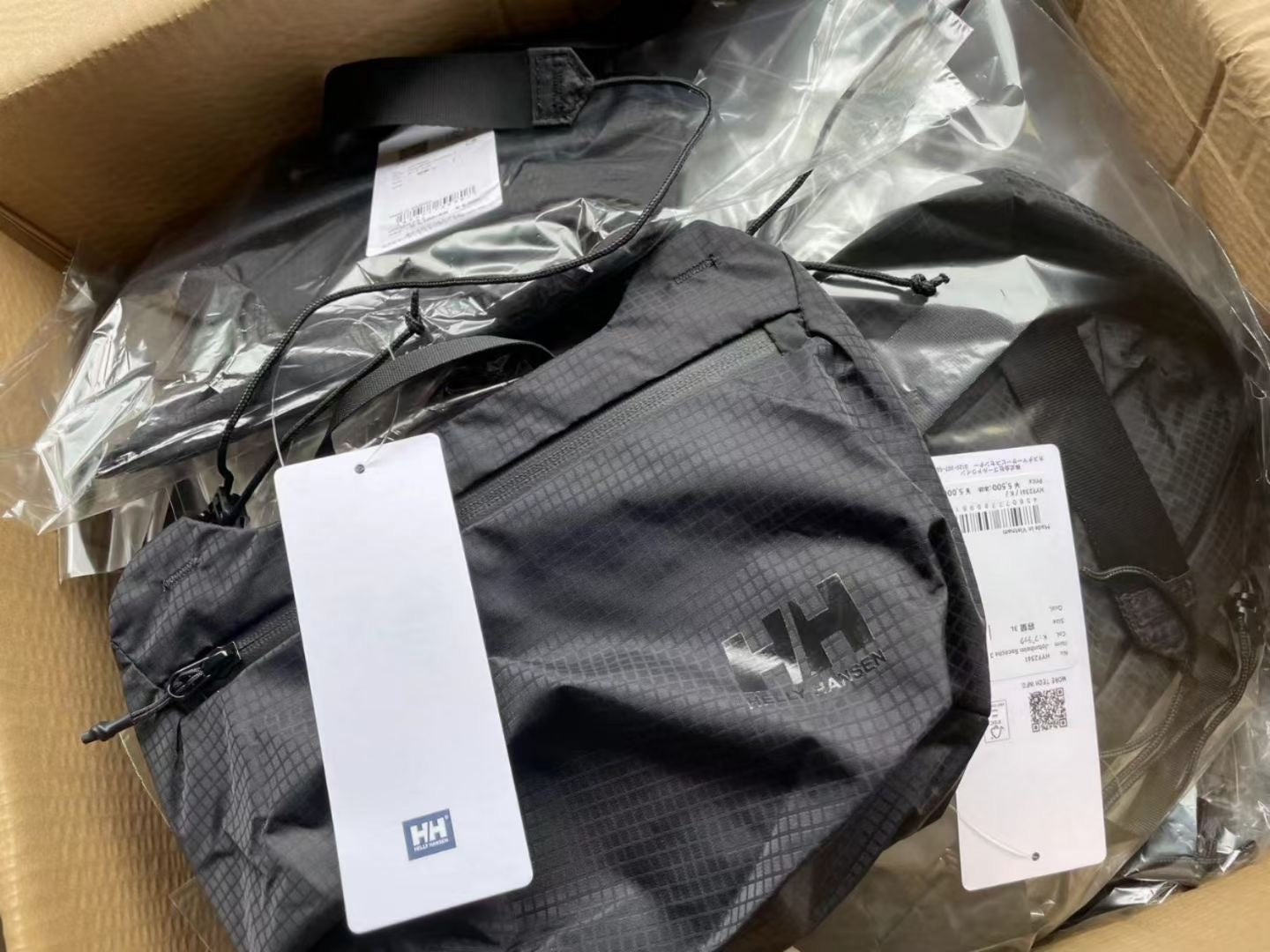 日單Helly Hansen 斜咩袋