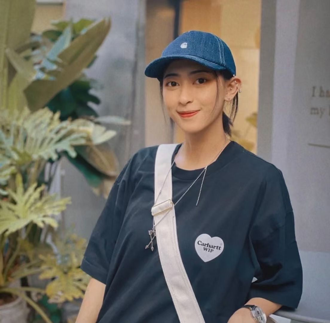 Carhartt 心心印花 tee