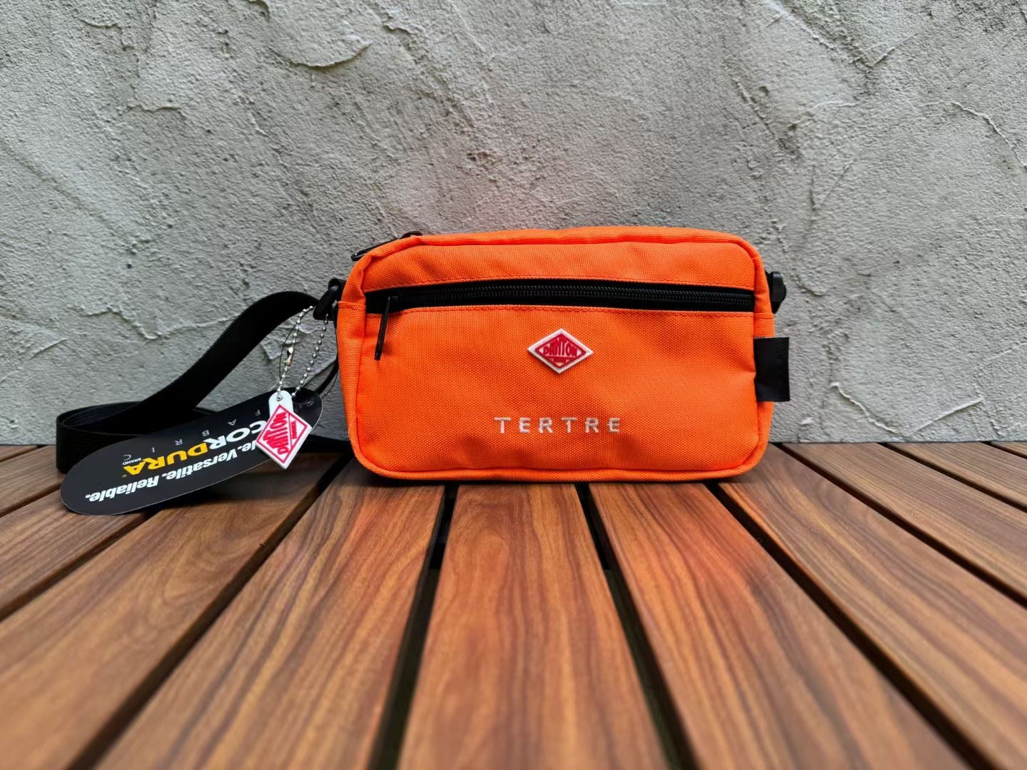 Danton canvas shoulder pouch