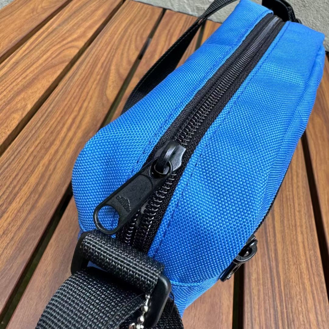 Danton canvas shoulder pouch