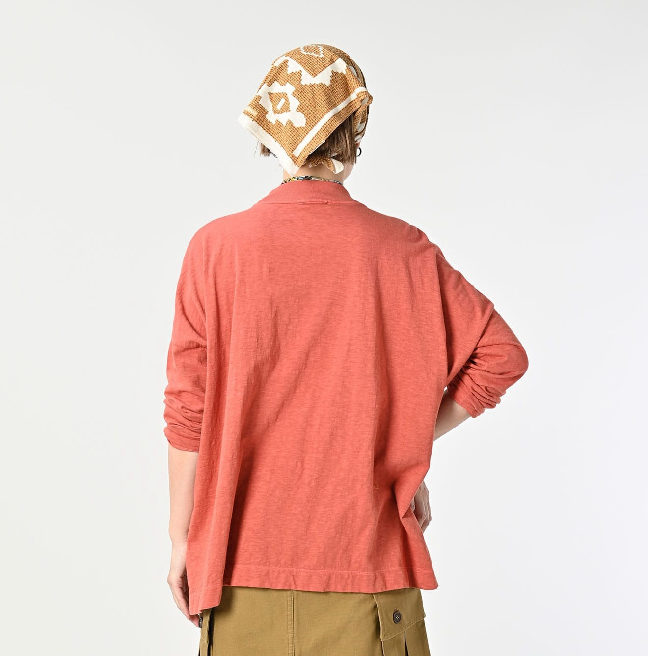 45R高領淨色tee