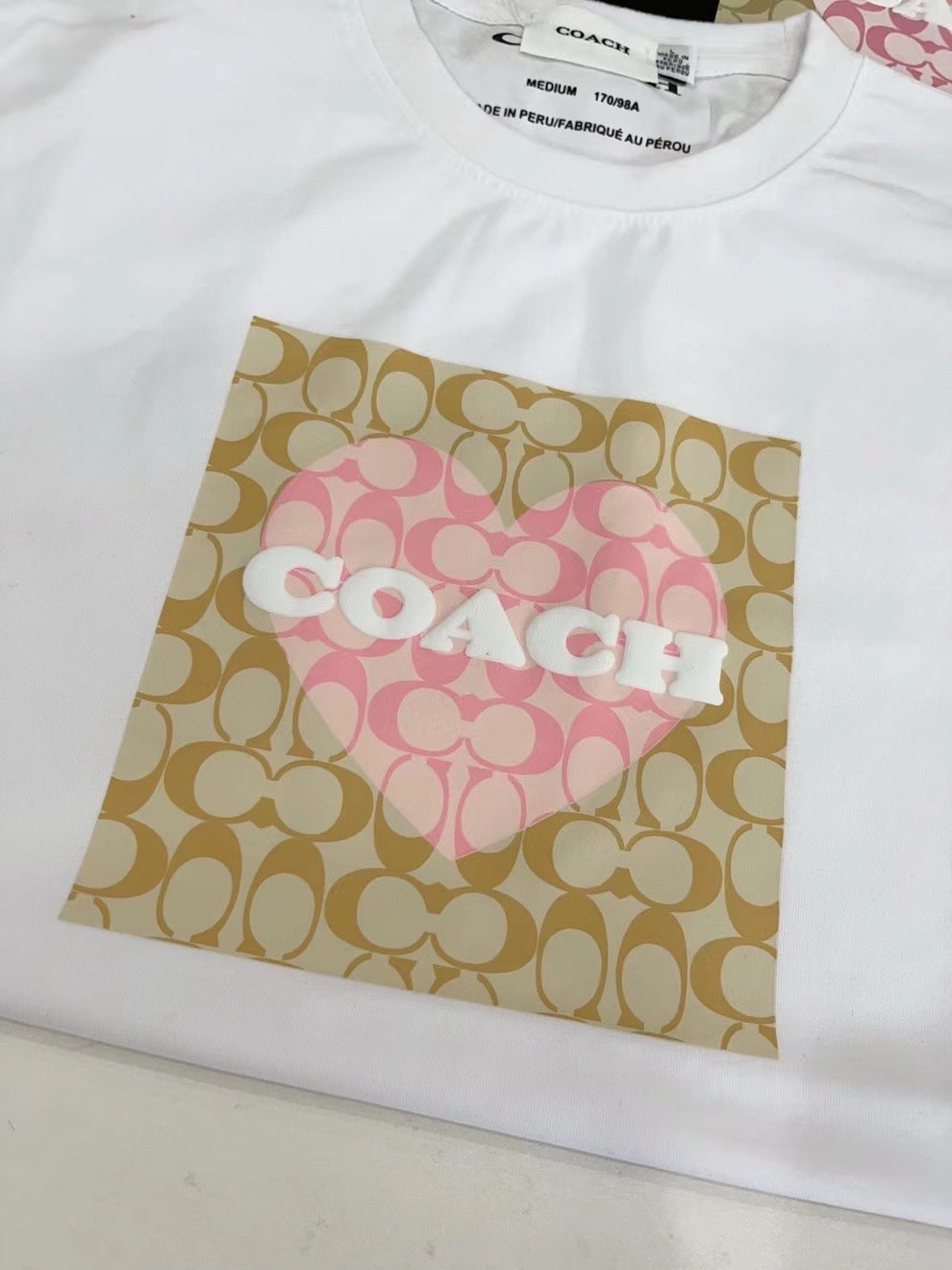Coach 字母心心tee