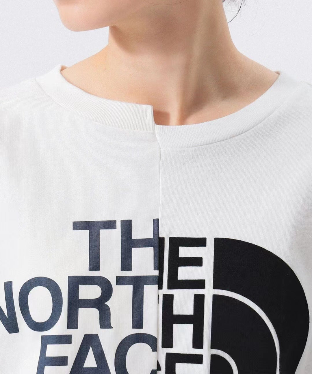The North Face不規則tee