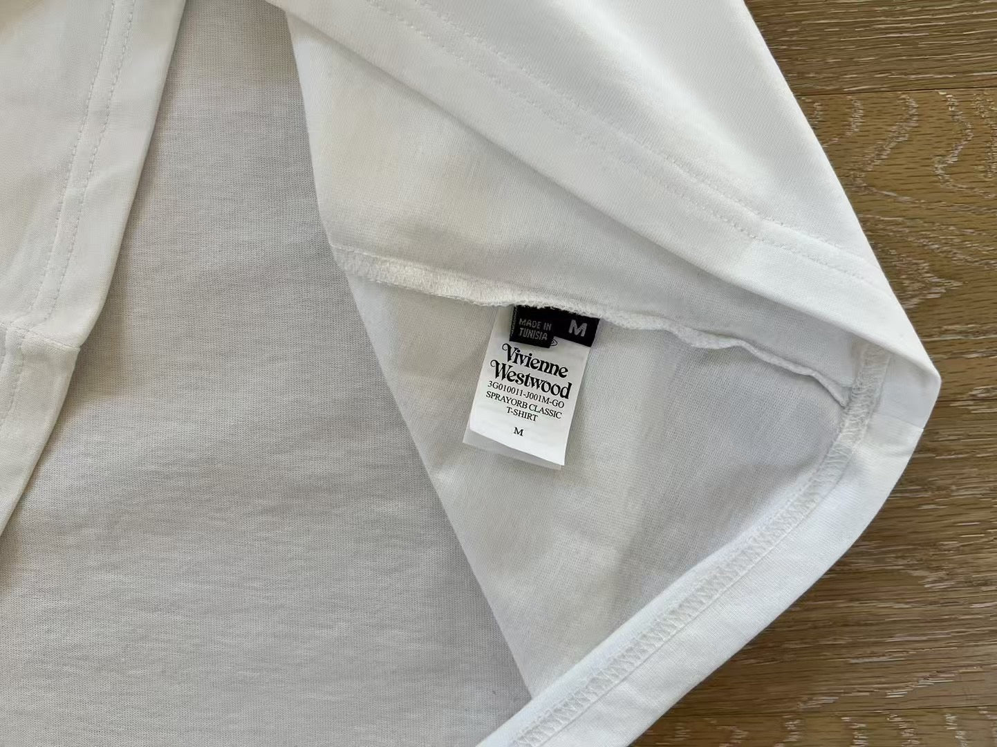 Vivienne Westwood塗鴉tee