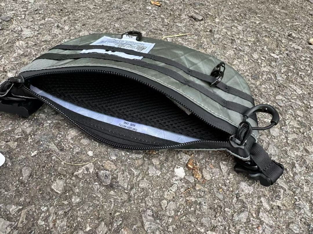 CMP outdoor garment 斜咩袋