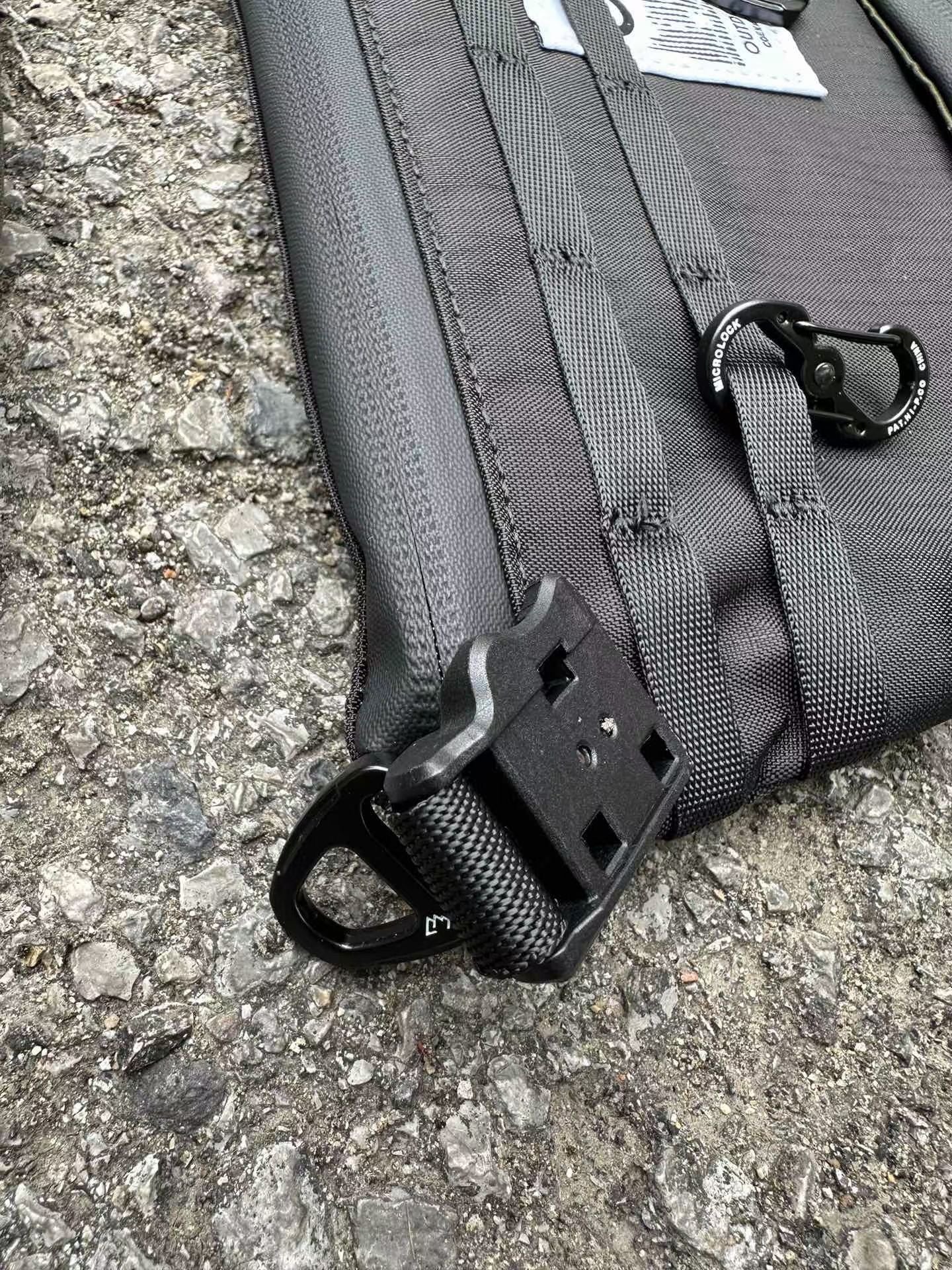CMP outdoor garment 斜咩袋