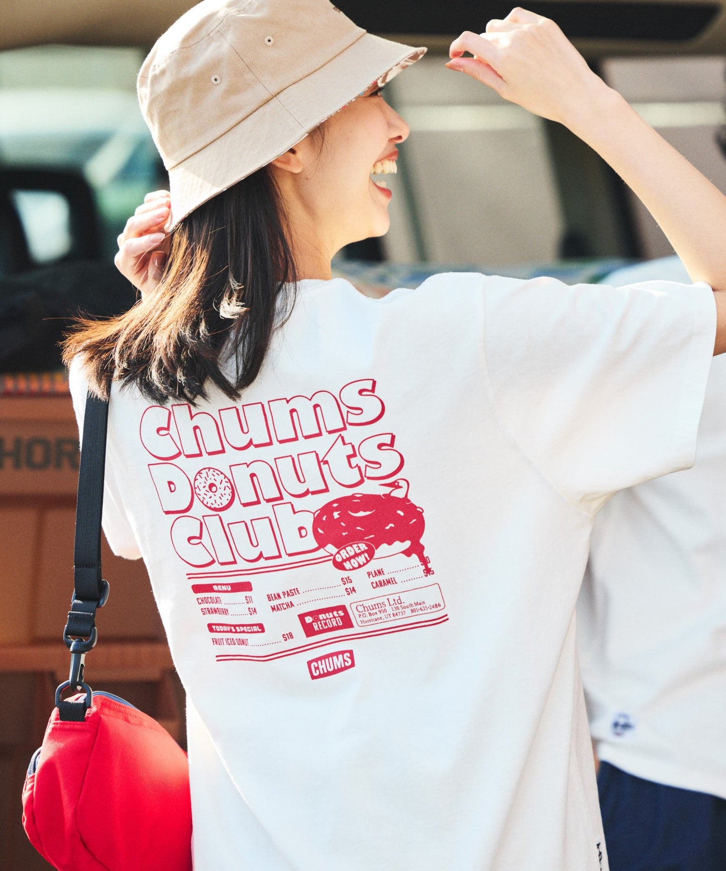 Chums donut tee