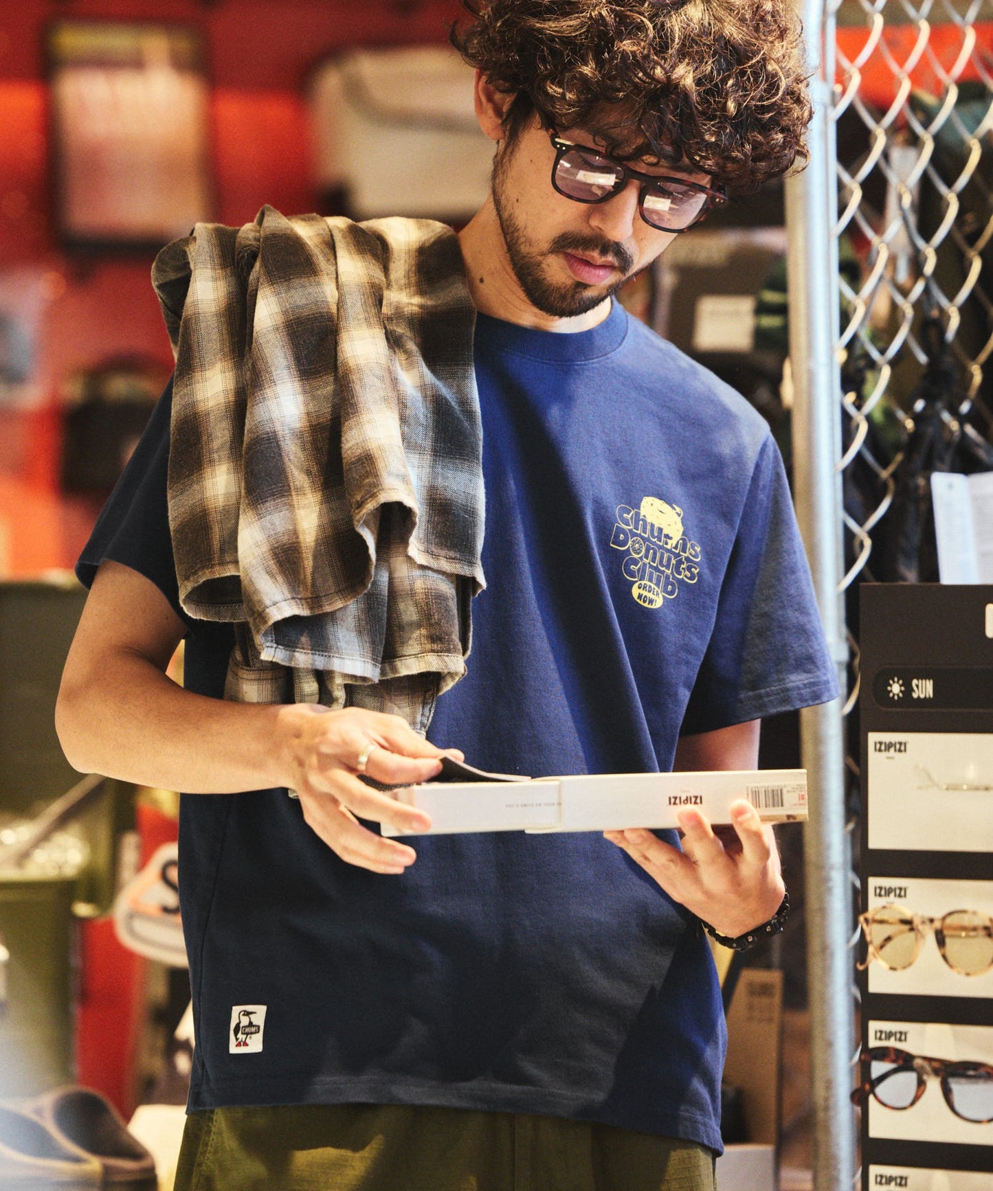 Chums donut tee