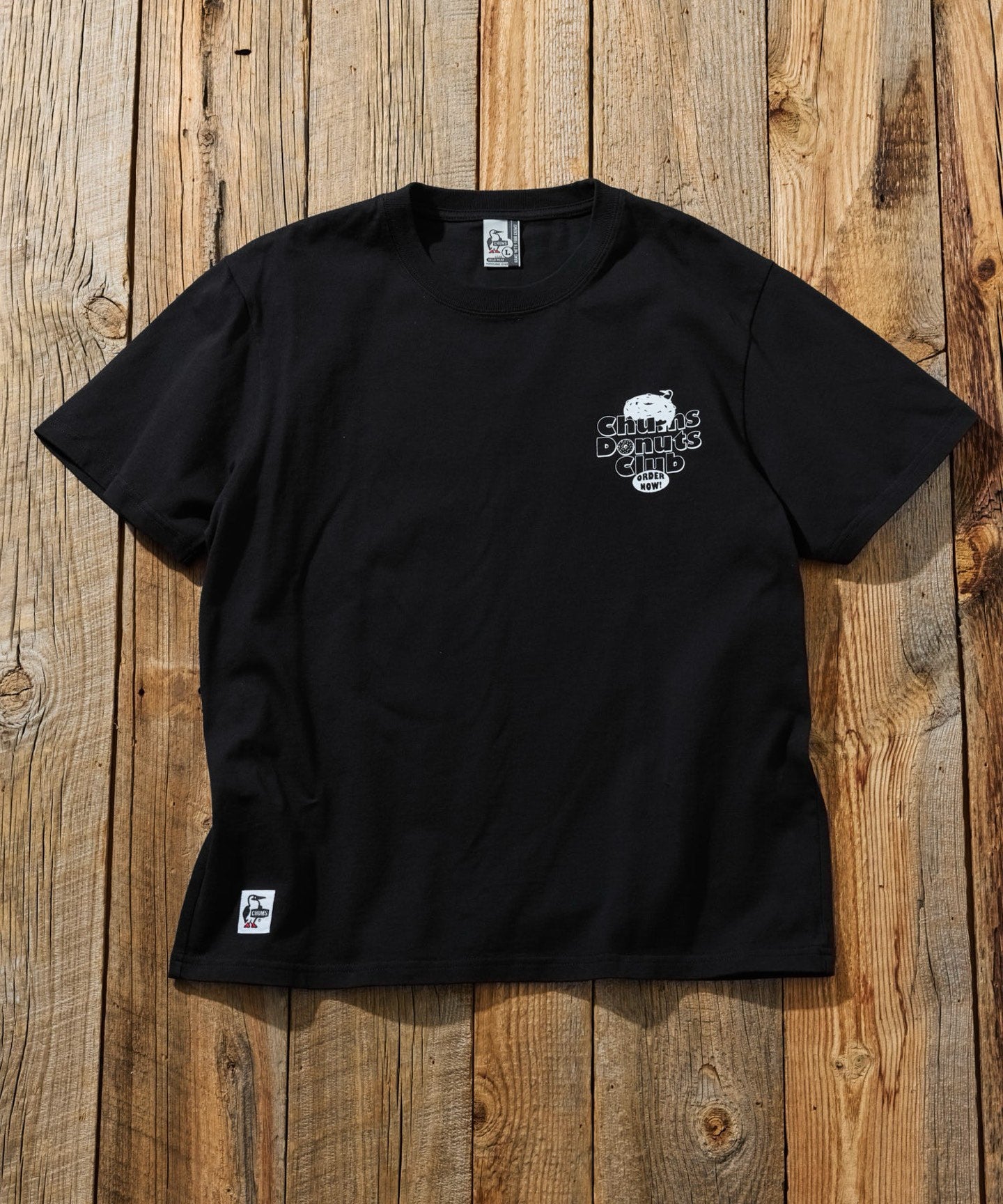 Chums donut tee