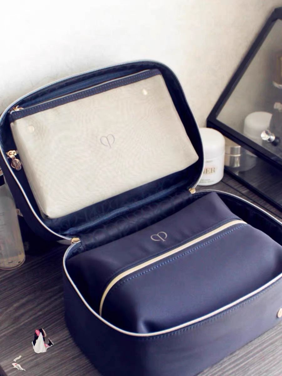 Cle de peau 一套三件化妝袋