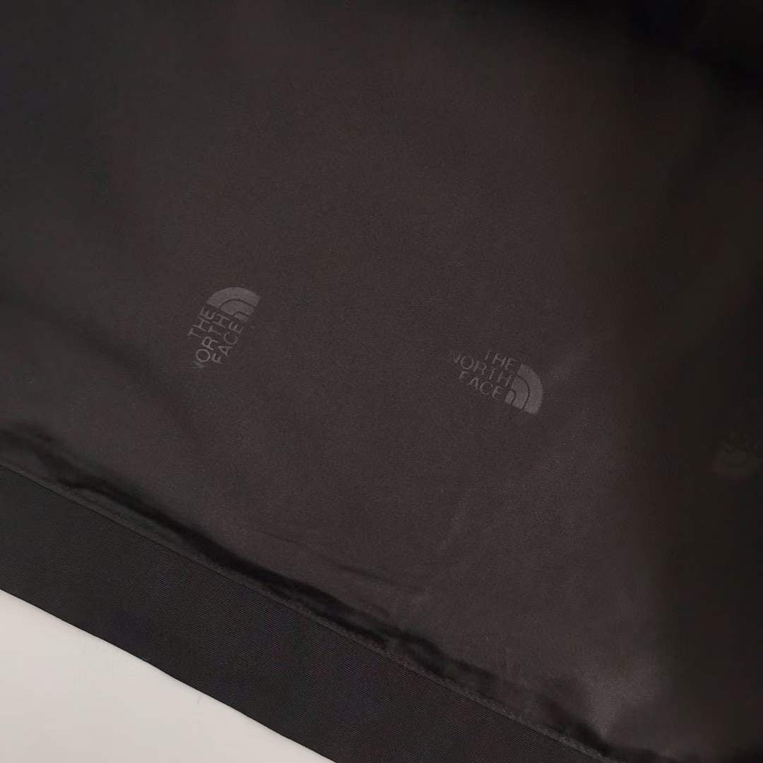 The north face紫標軍褸