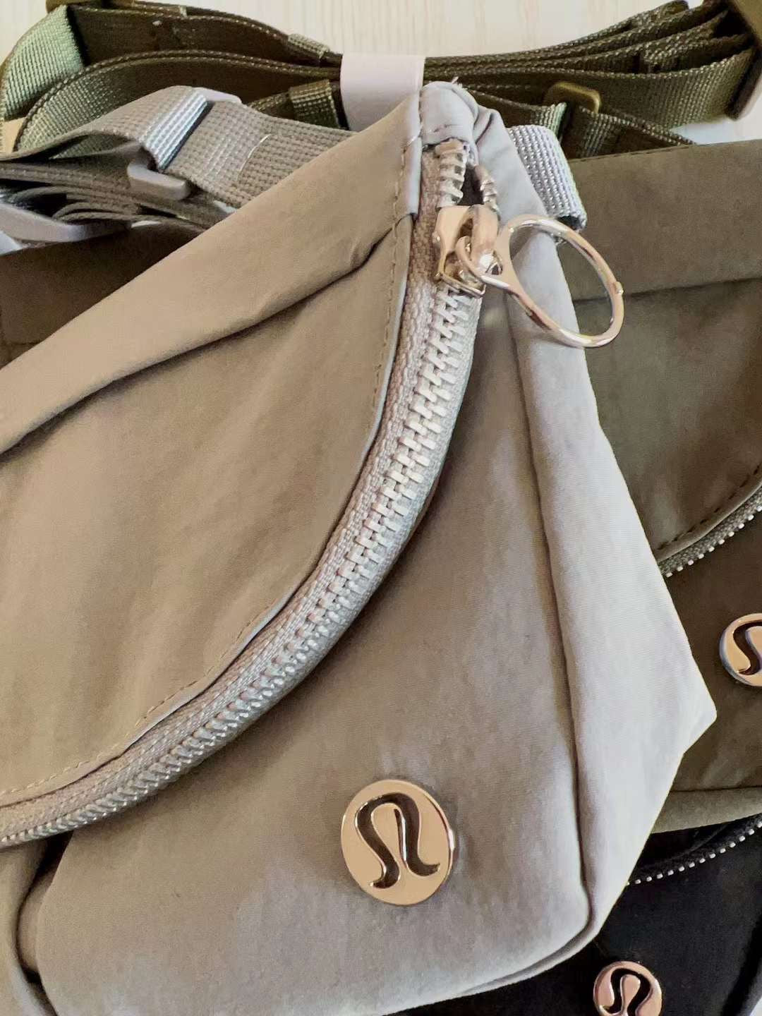 Lululemon 袋