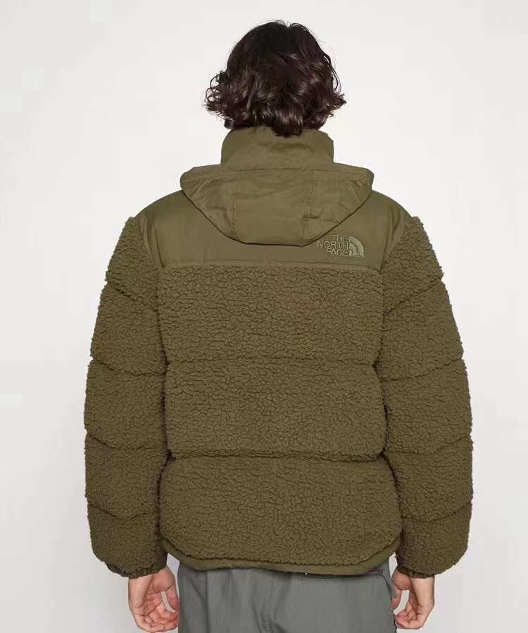 TNF 羊羔外套