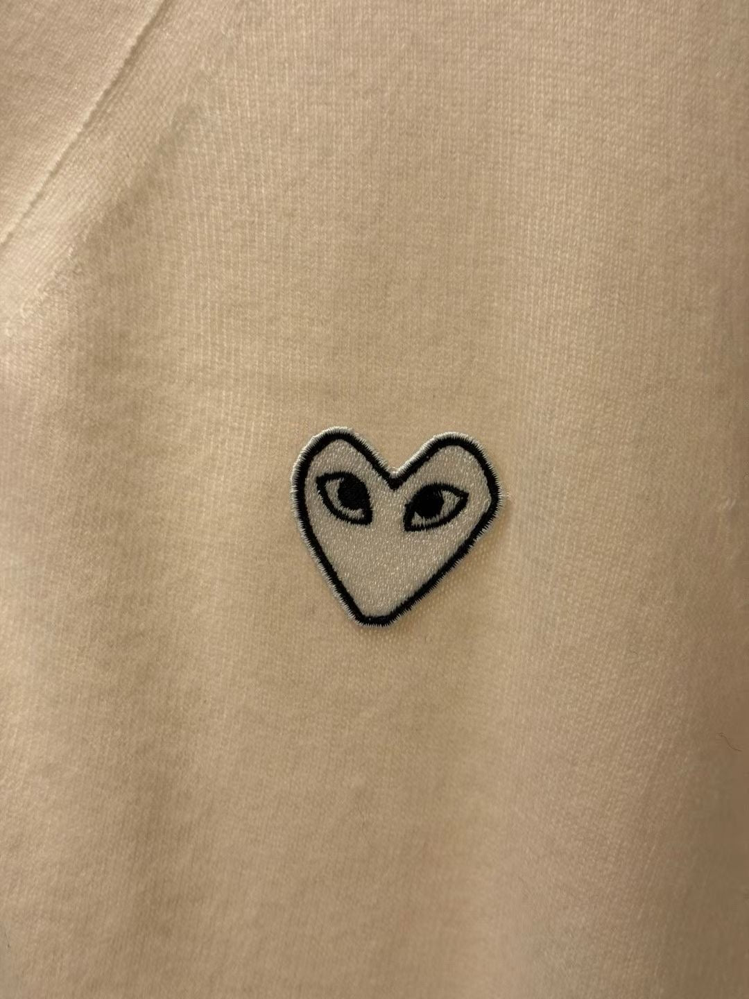 CDG play V領白心cardigan