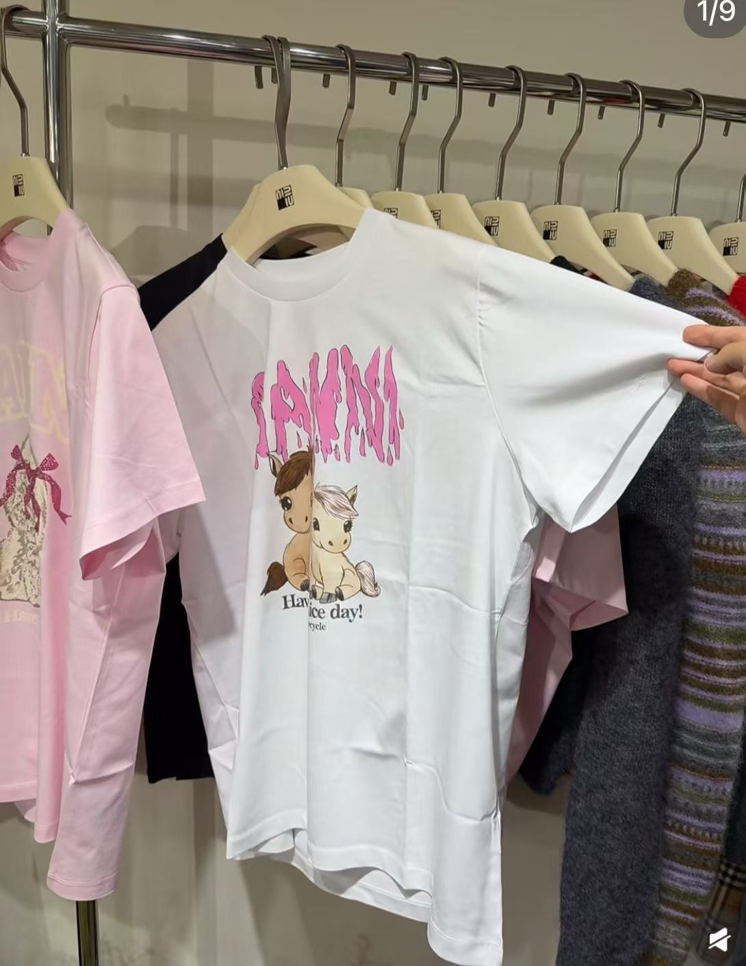 Ganni馬年tee
