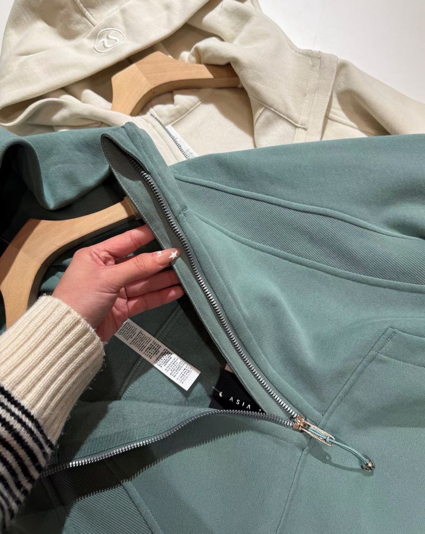 Lululemon 抓絨hoodies