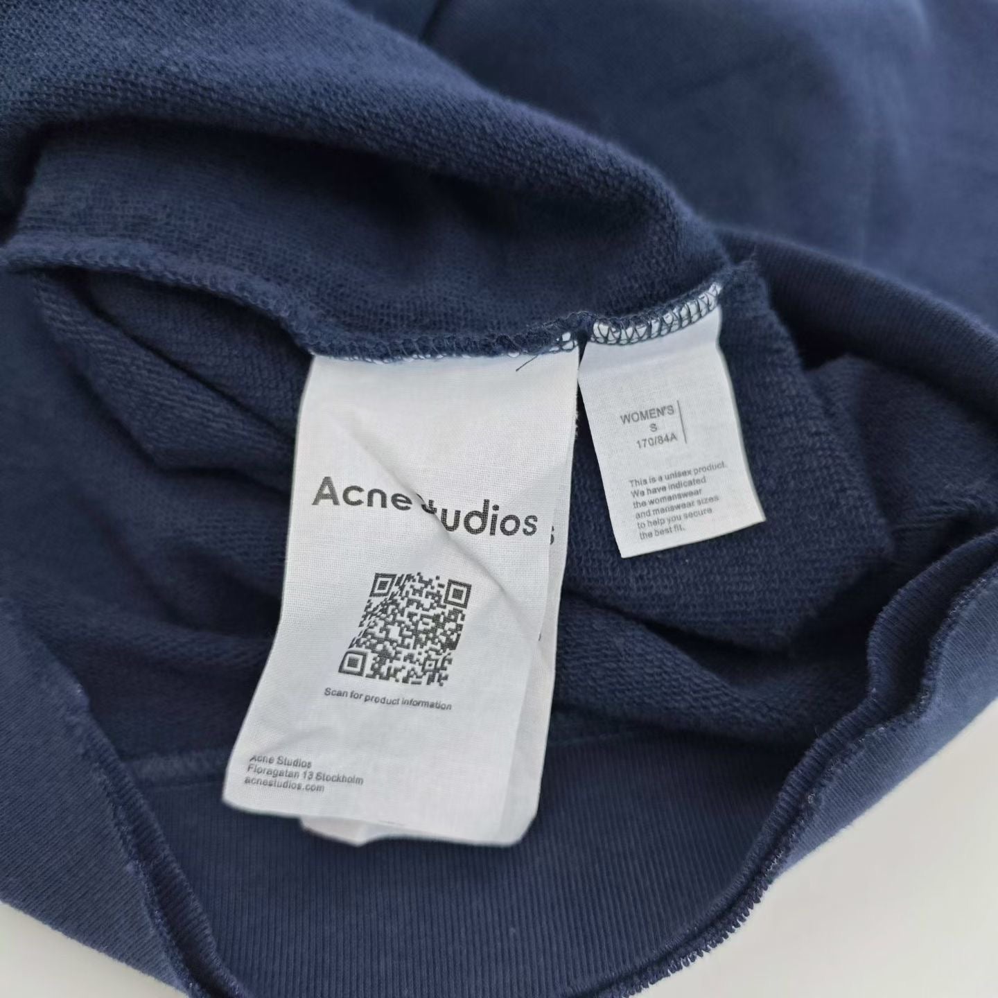 Acne studios 徽章破洞衛衣