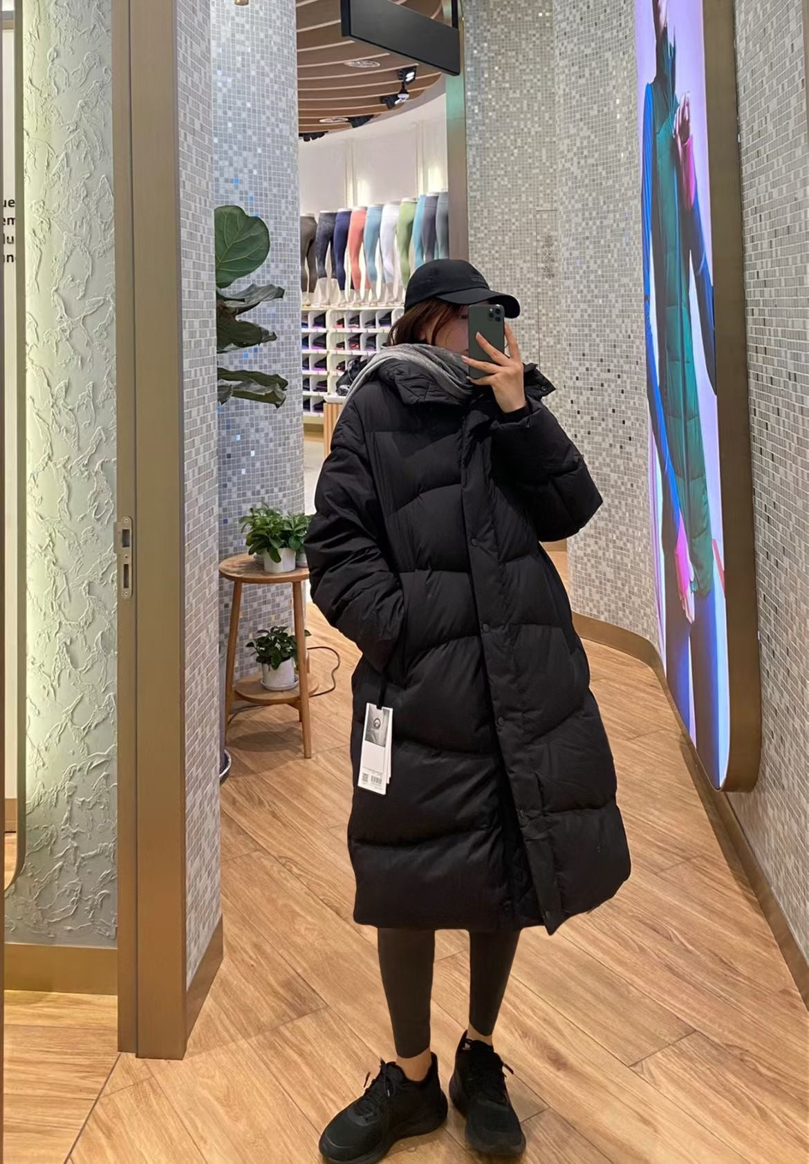 Lululemon 中長羽絨