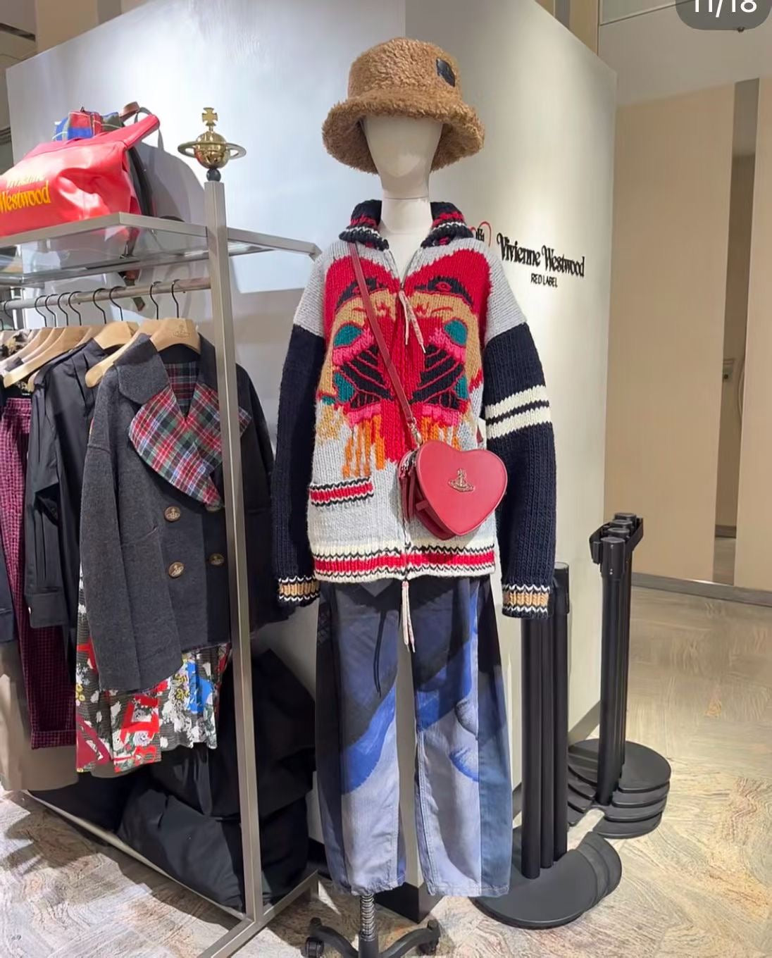 Vivienne Westwood 民族pattern sweater