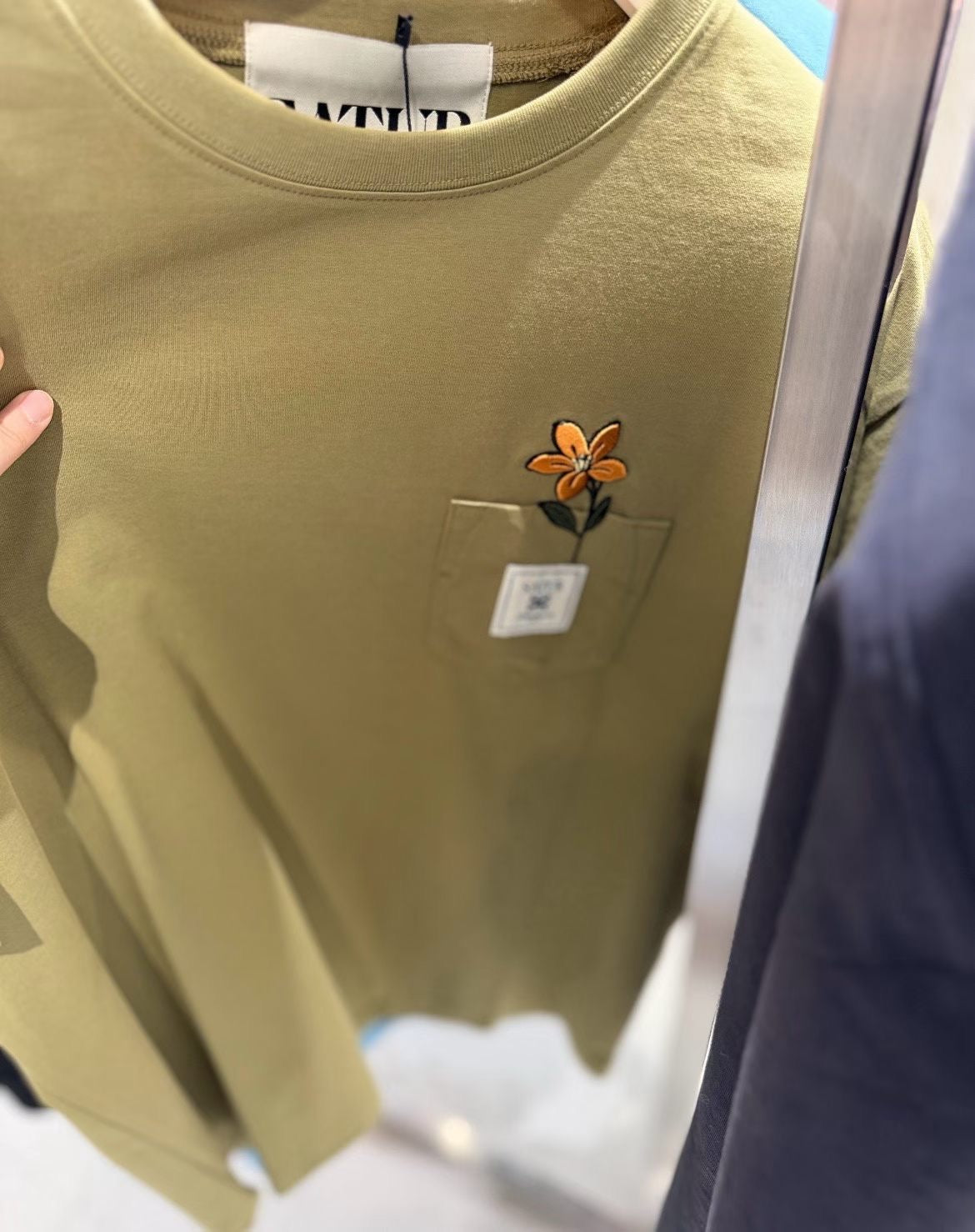 Satur 刺繡pocket tee