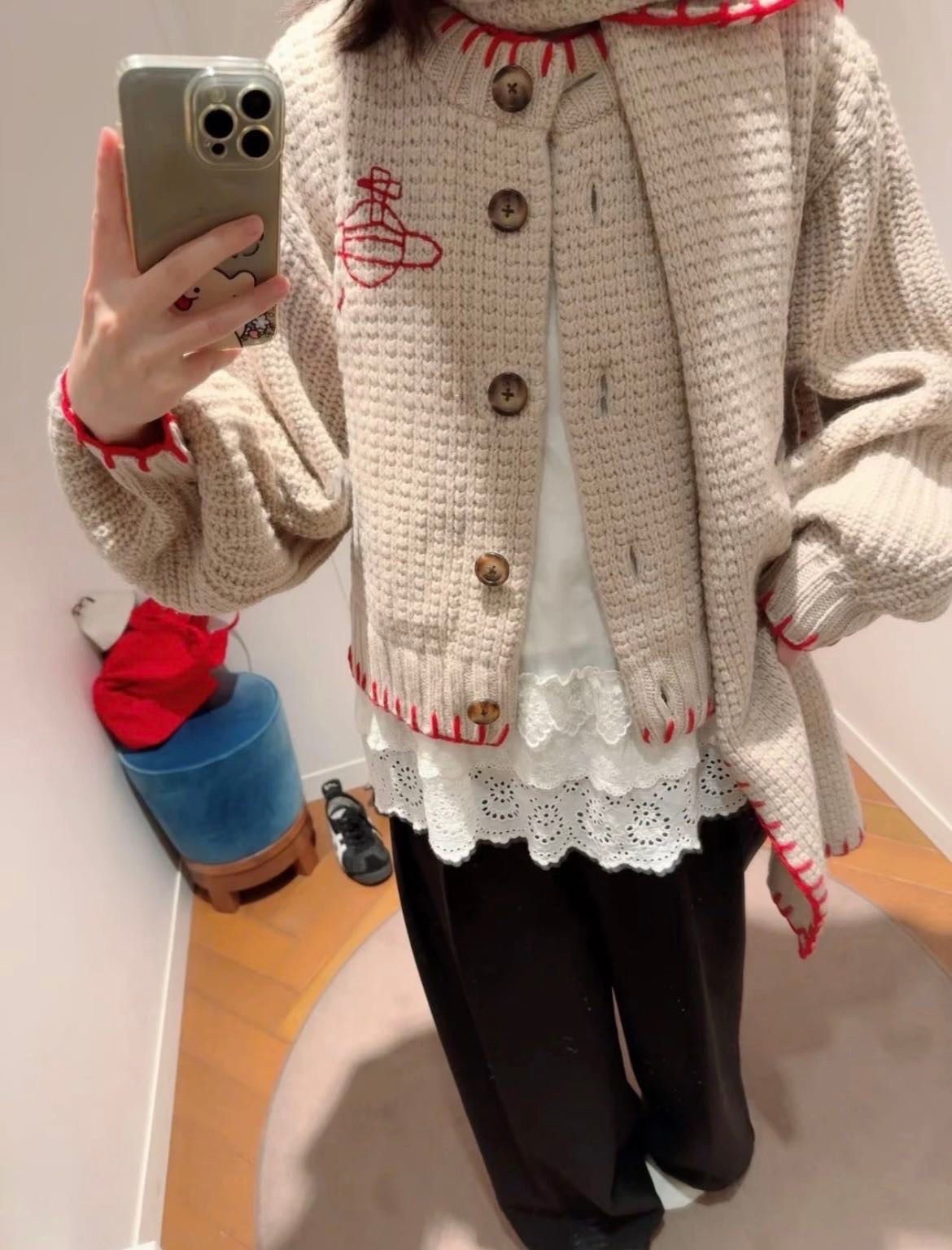 Vivienne Westwood sweater 連頸巾