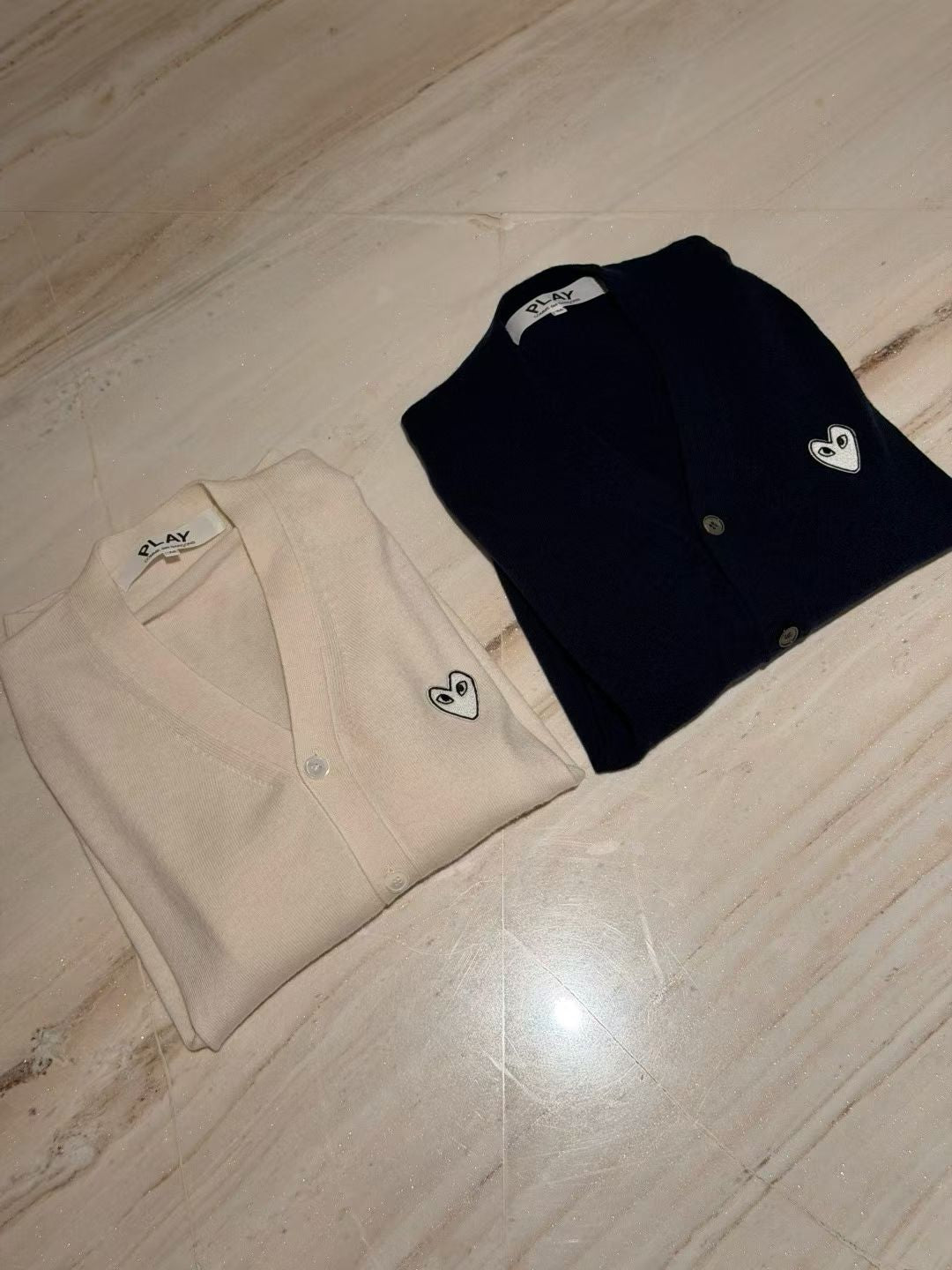 CDG play V領白心cardigan