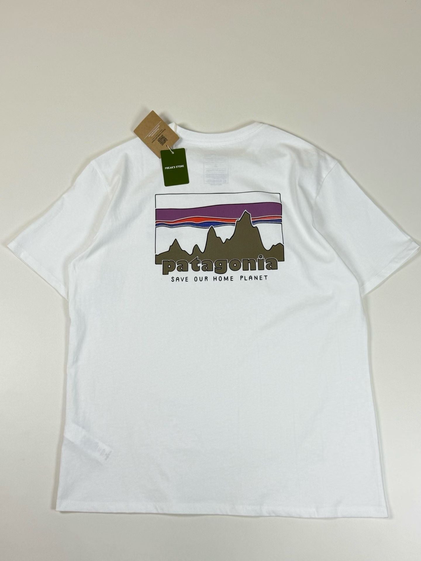 Patagonia pattern tee