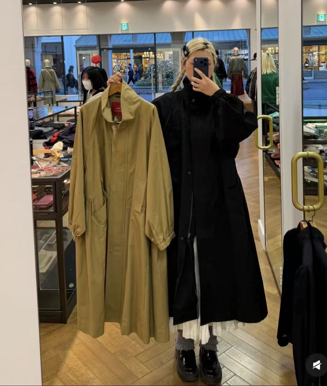 Vivienne Westwood 布貼長款風褸