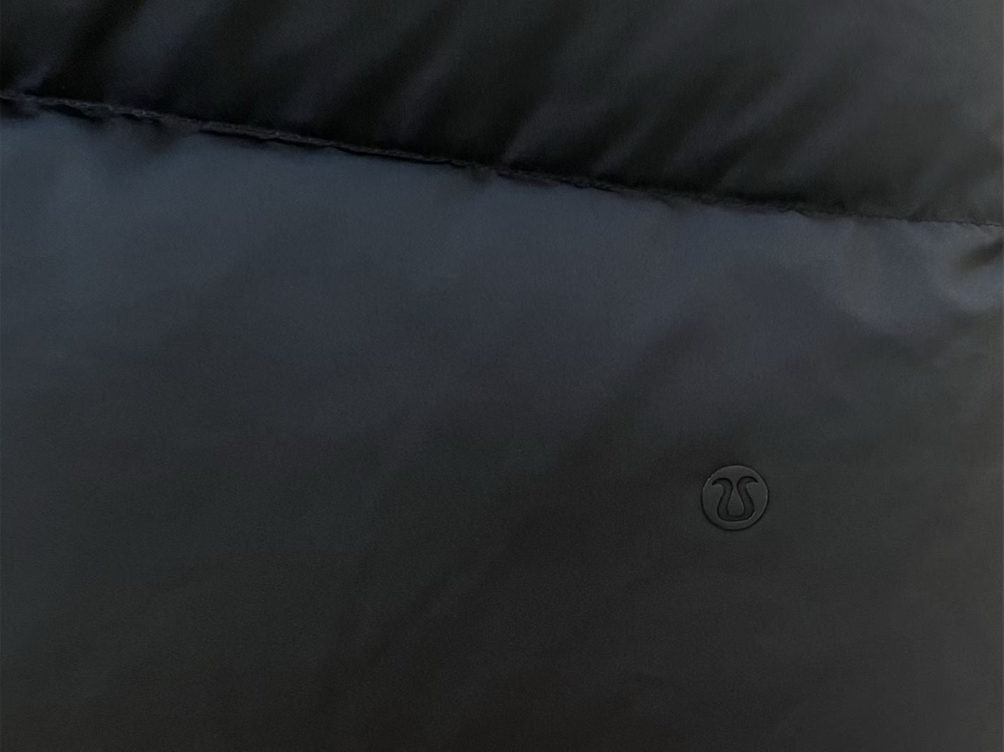 Lululemon 中長羽絨