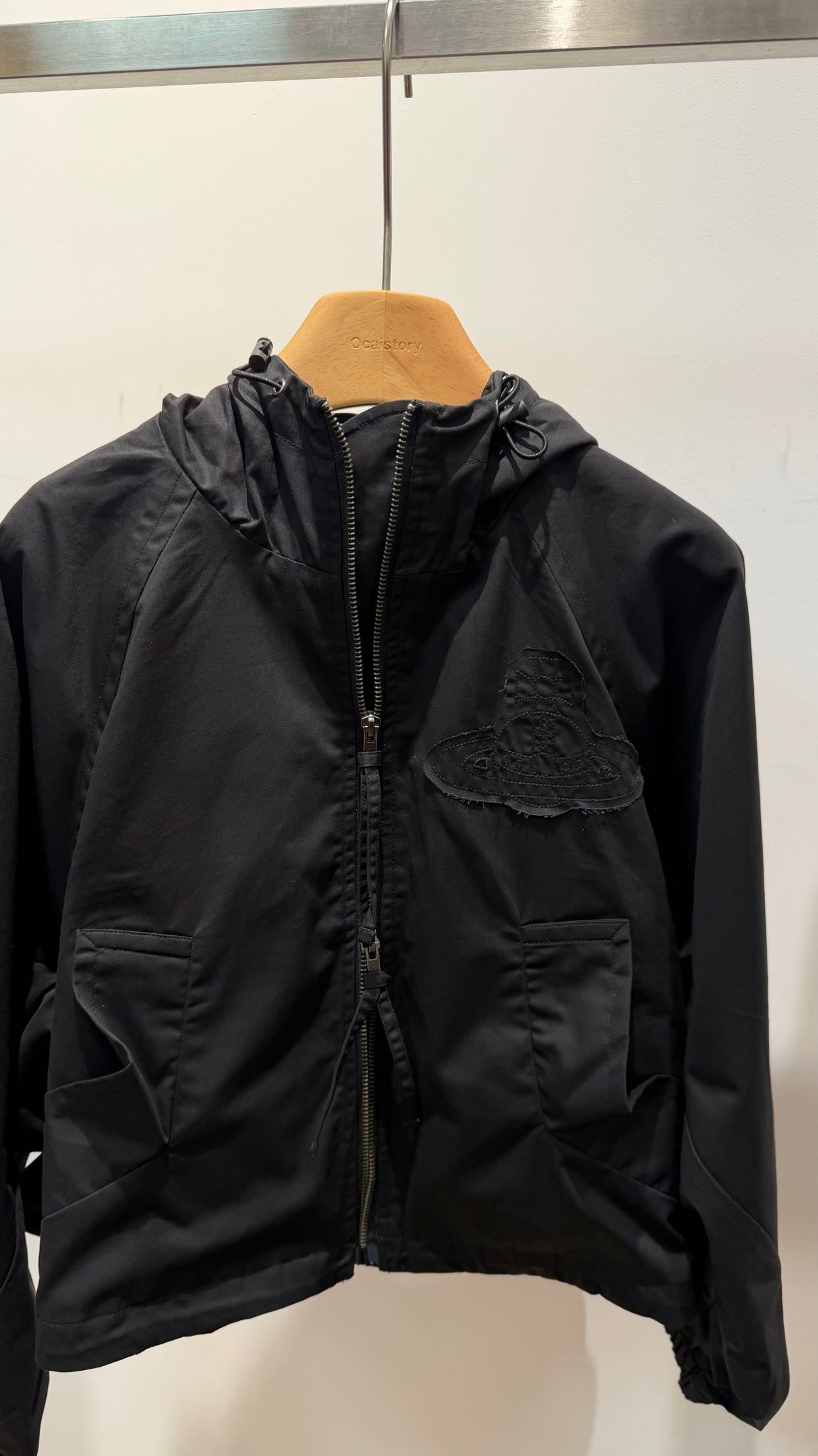 Vivienne Westwood 布貼風褸