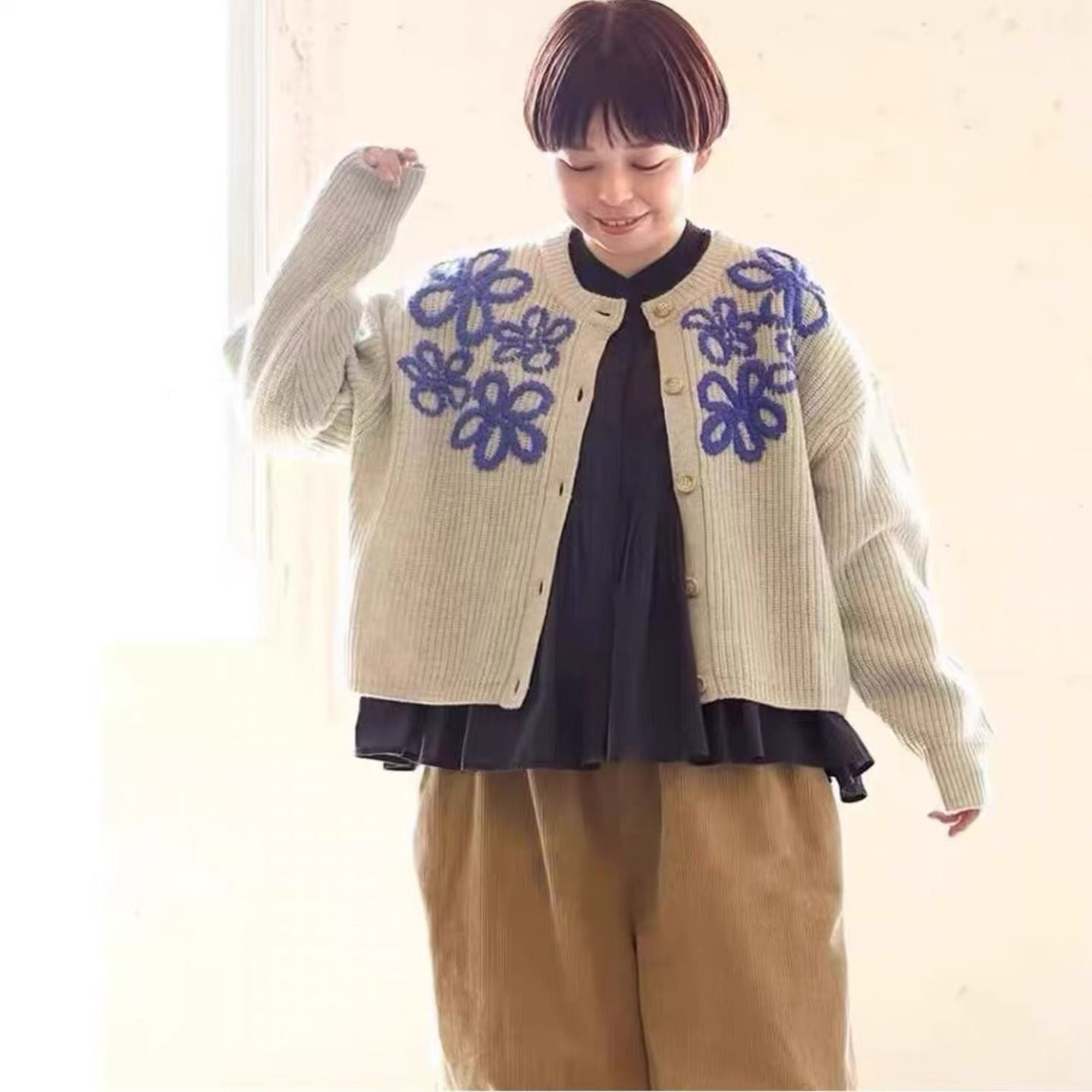 日本貴牌tumugu手工刺繡羊毛cardigan
