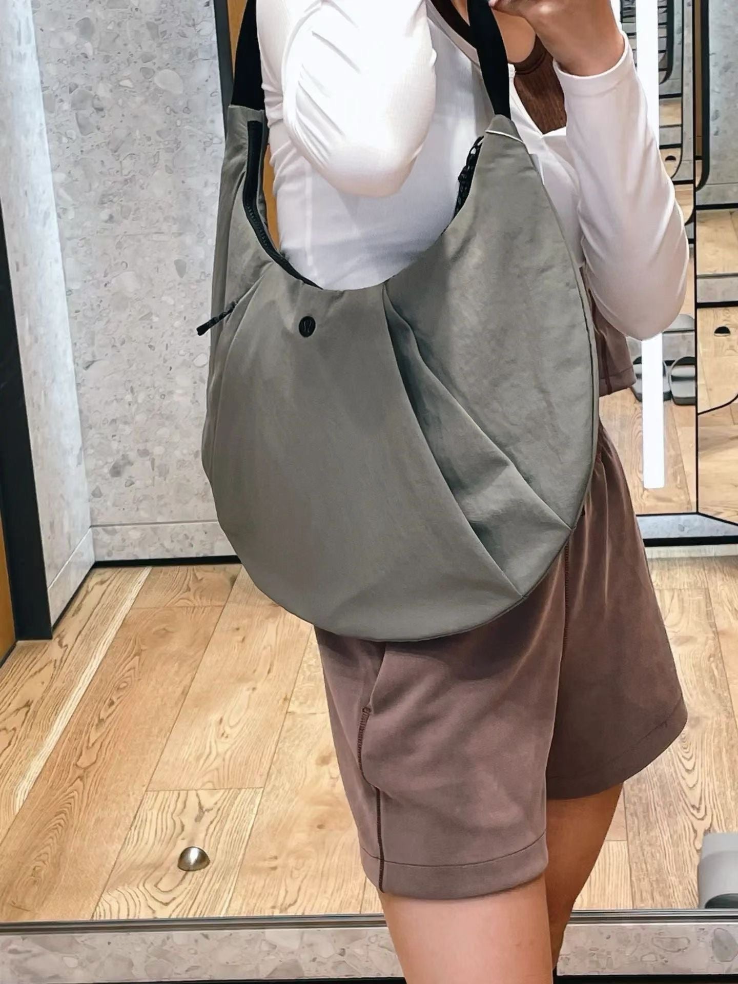 Lululemon 牛角袋