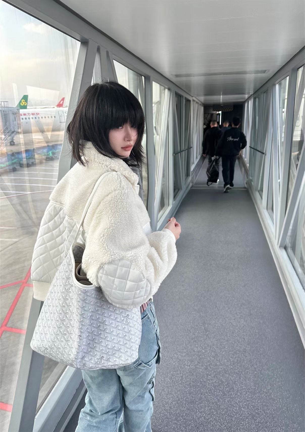 Alo羊羔搖粒絨外套