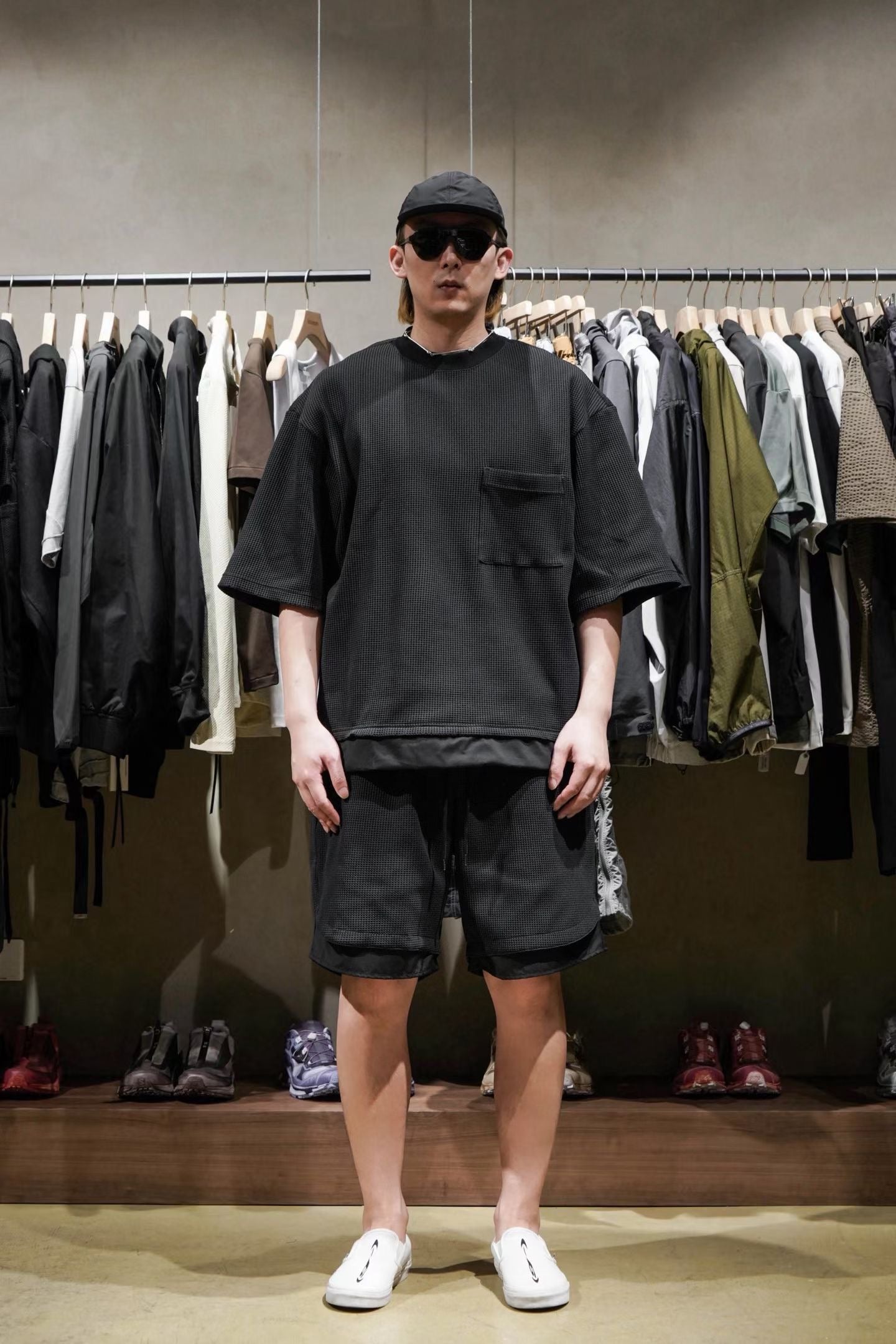 Meanswhile solotex tee